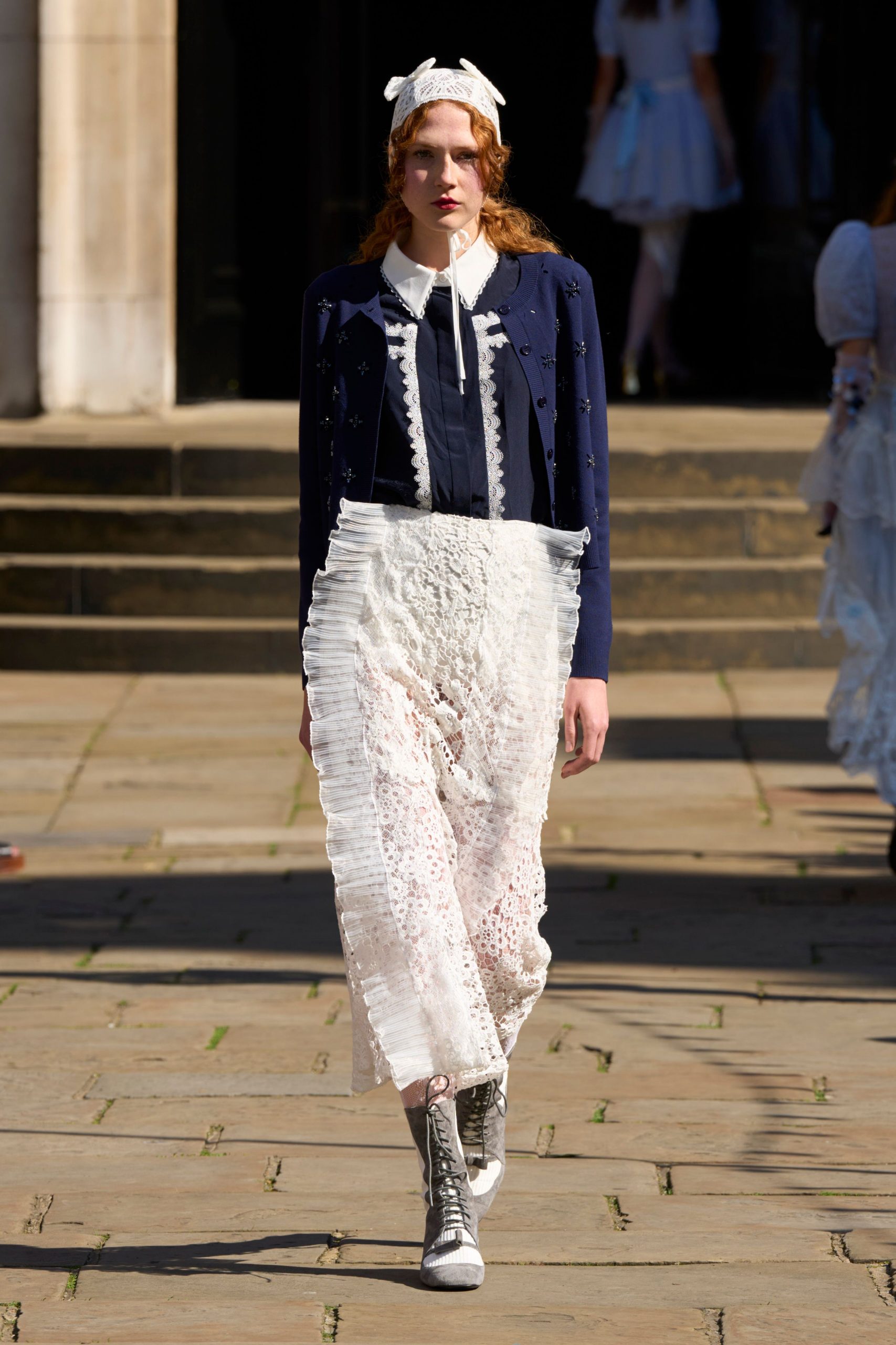 white cotton long-sleeve collared fitted buttoned blouse