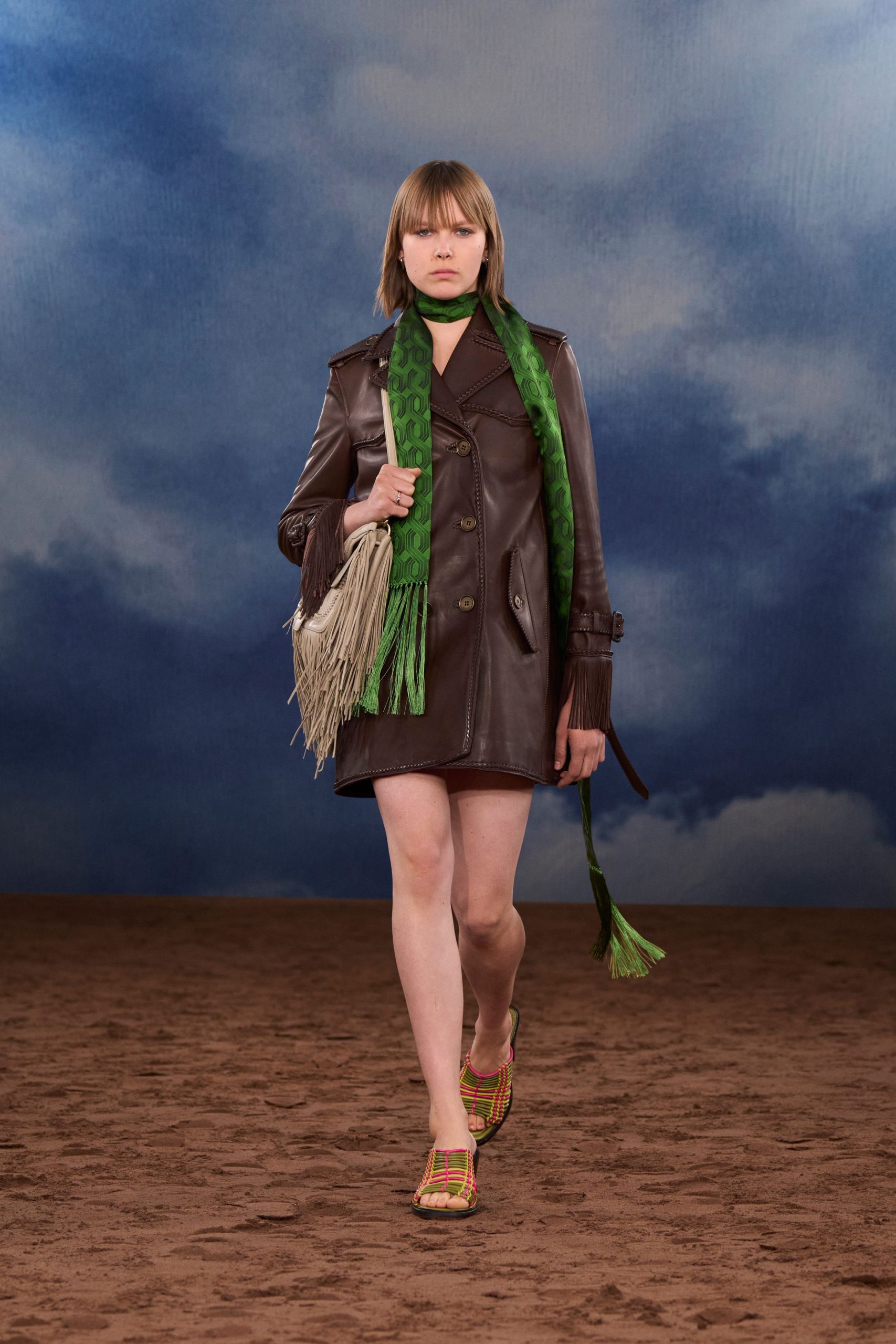 brown leather long-sleeve collared fitted short coat