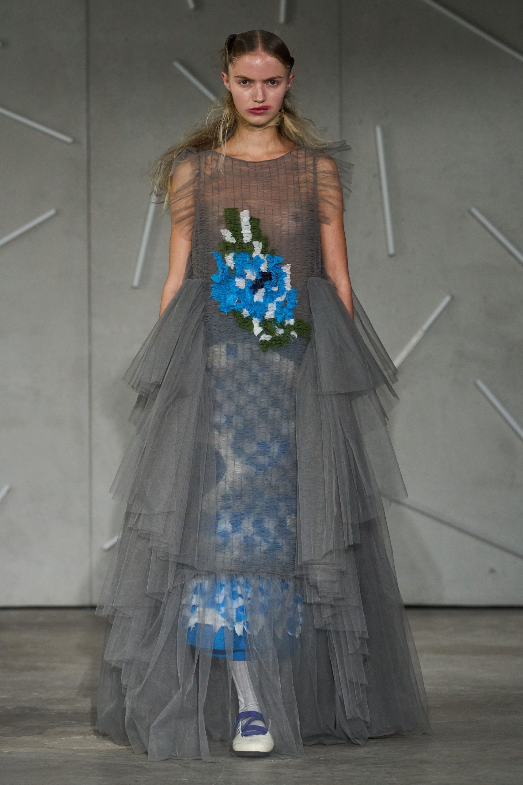 gray tulle sleeveless v-neck fitted layered flared gown