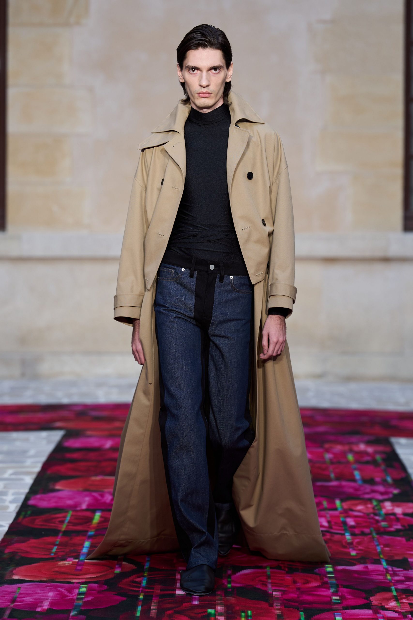beige cotton long-sleeve collared relaxed buttoned maxi trench