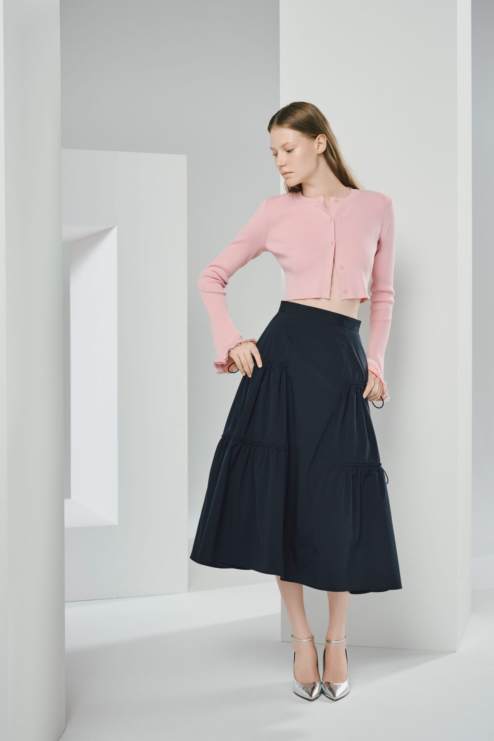 pink cotton long-sleeve collared fitted buttoned cropped cardigan