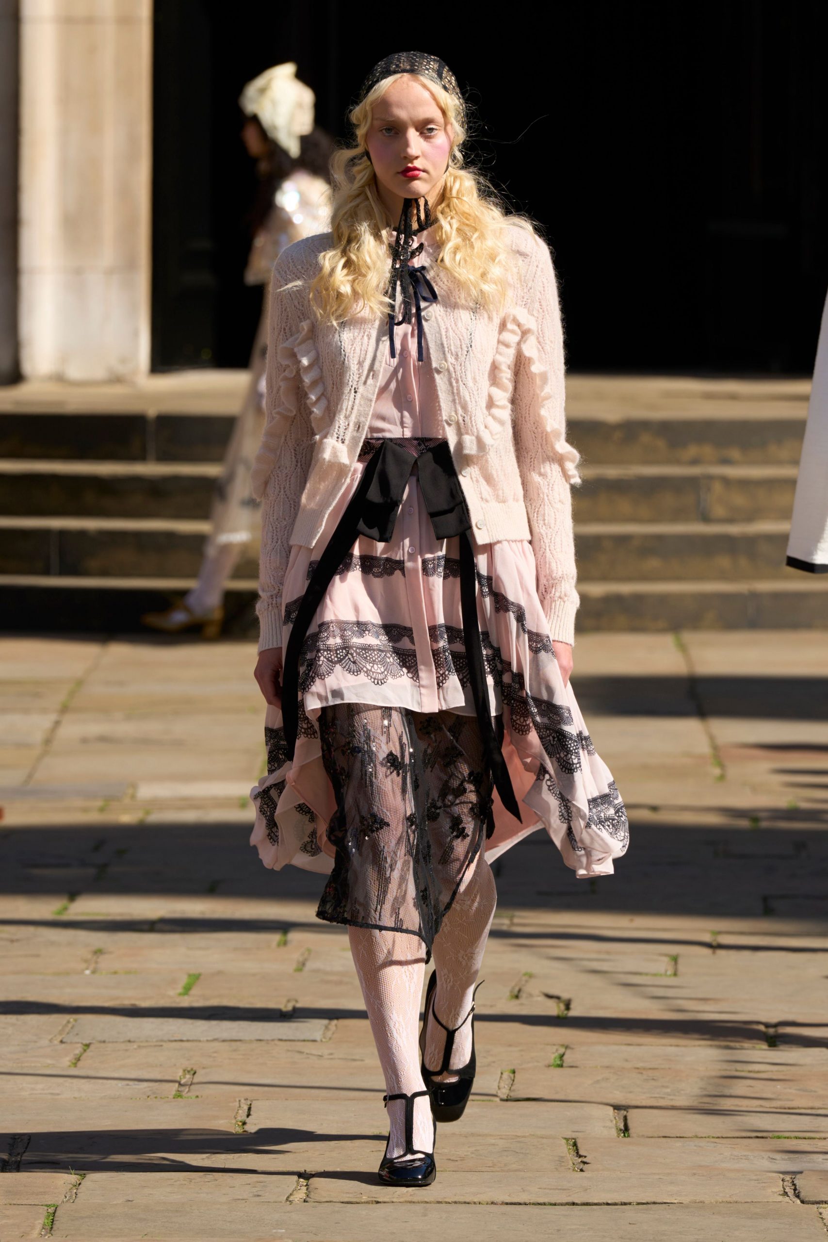 pink wool long-sleeve collared fitted cardigan