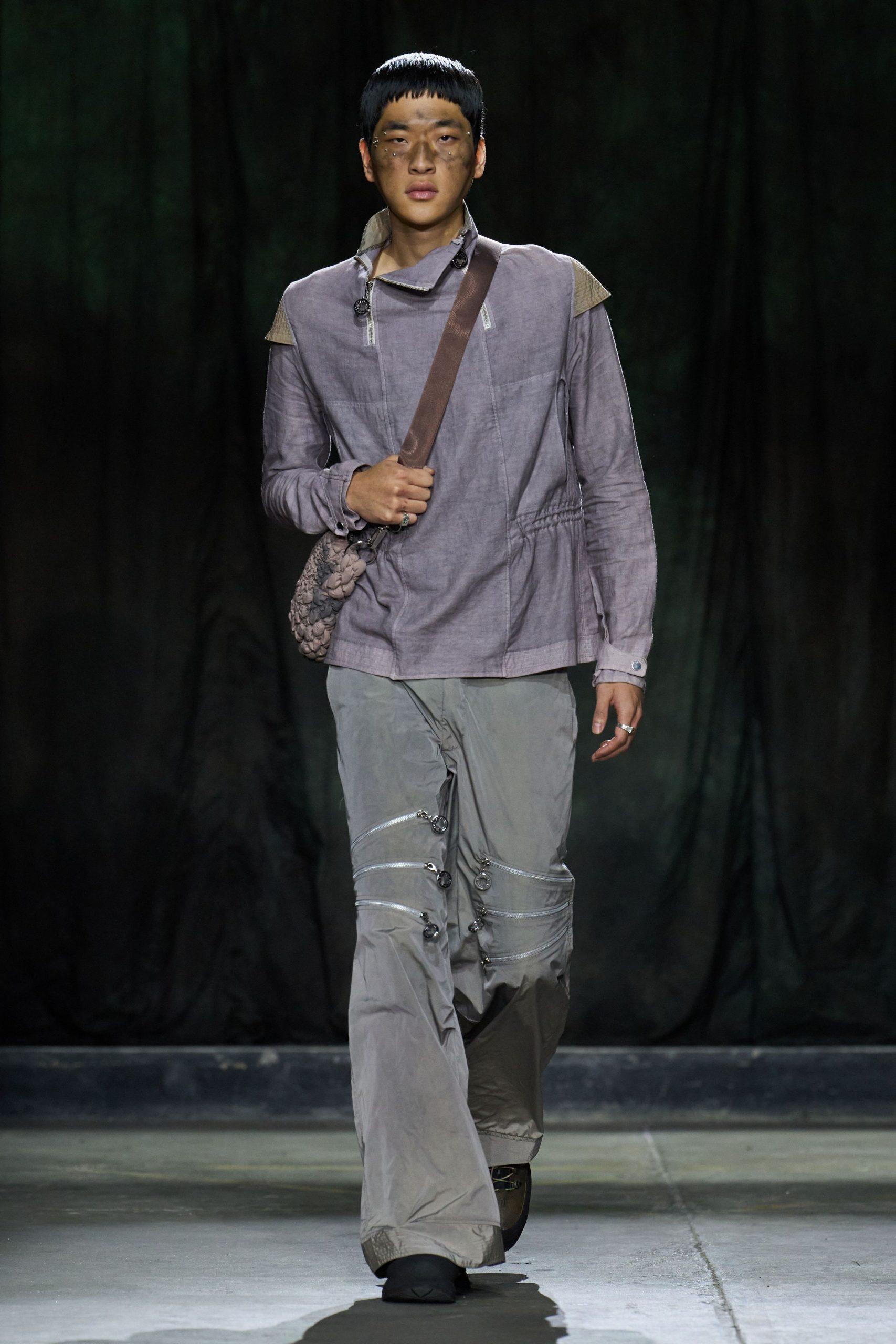 purple cotton long-sleeve collared relaxed buttoned shirt