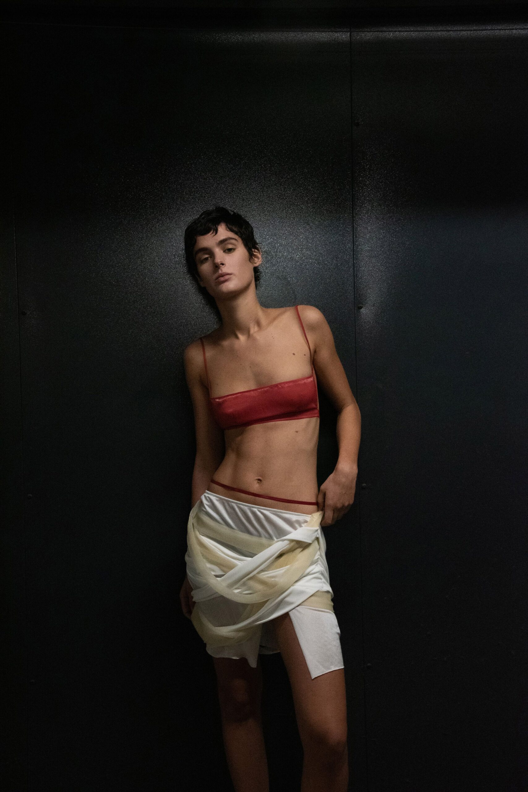 red silk sleeveless square-neck fitted cropped crop-top