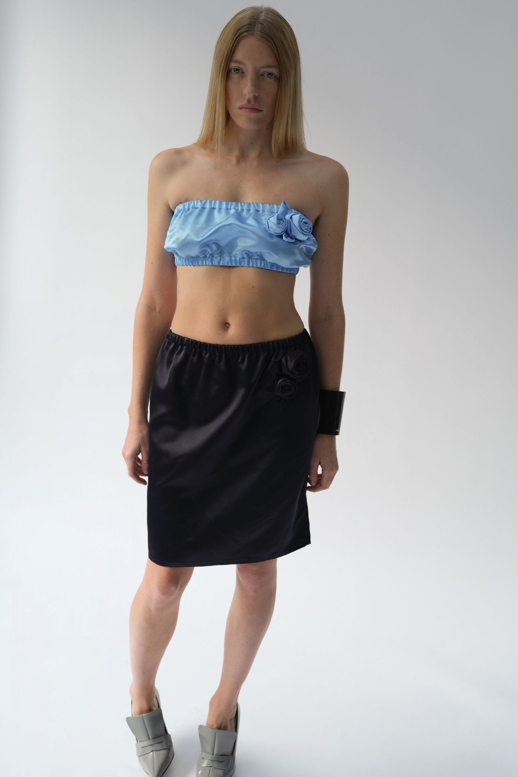 blue silk sleeveless fitted straight-leg ruffled short crop-top