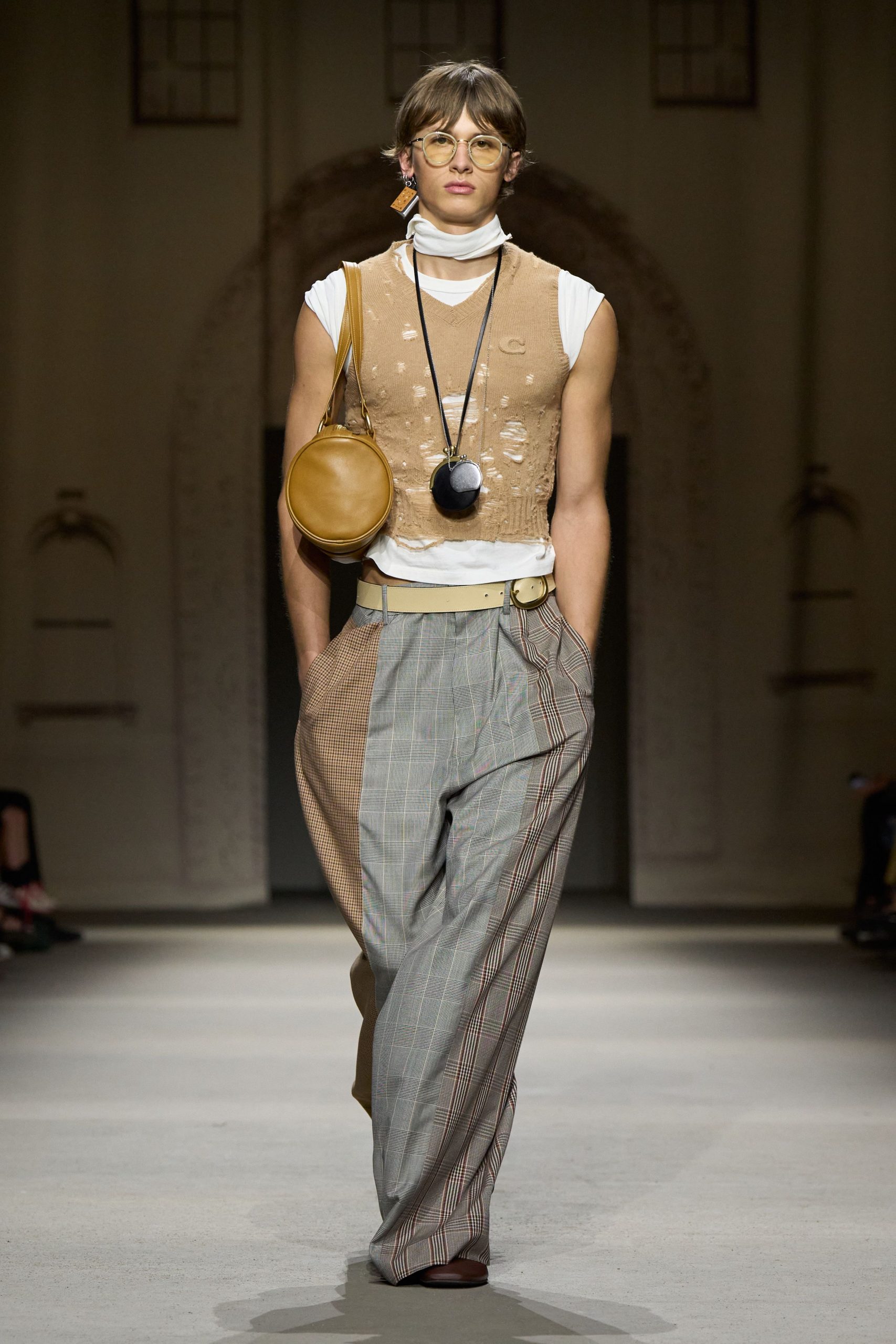 tan leather bag