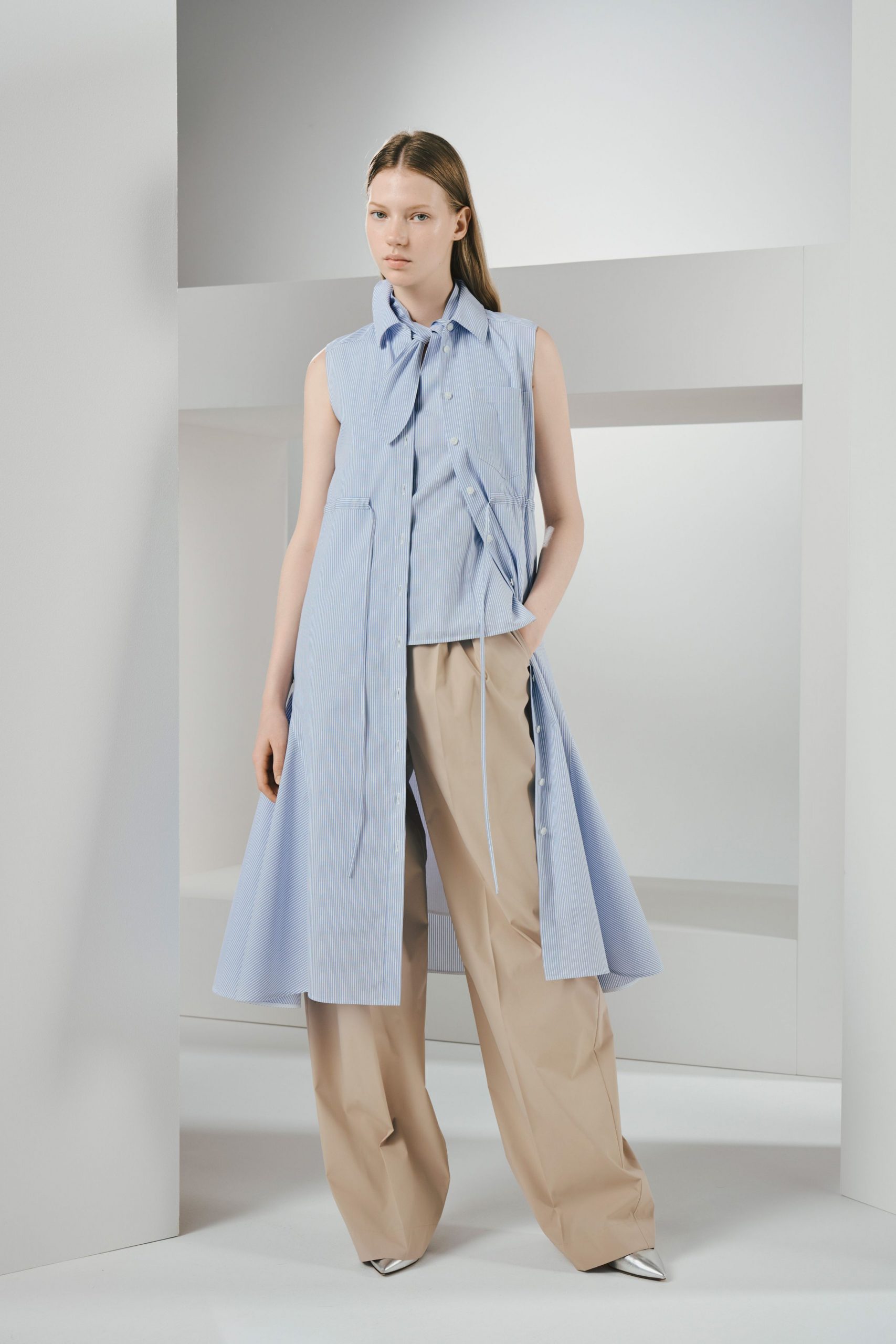 blue cotton sleeveless collared relaxed buttoned pleated shirt-dress