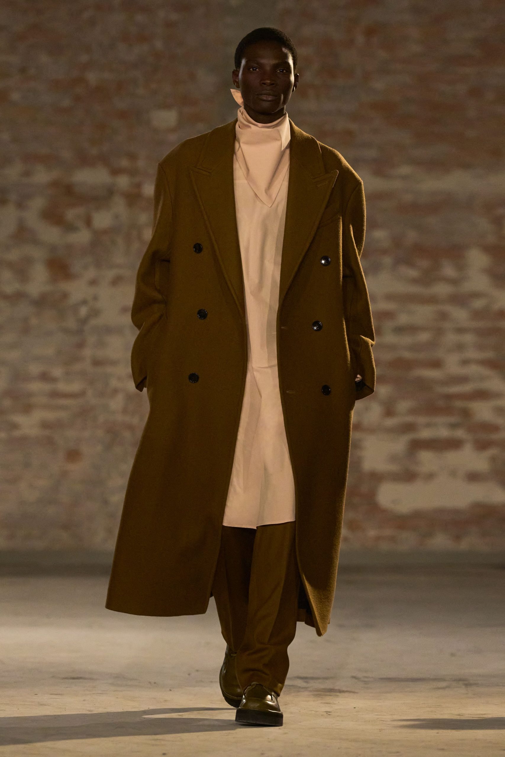 brown wool long-sleeve collared oversized maxi coat