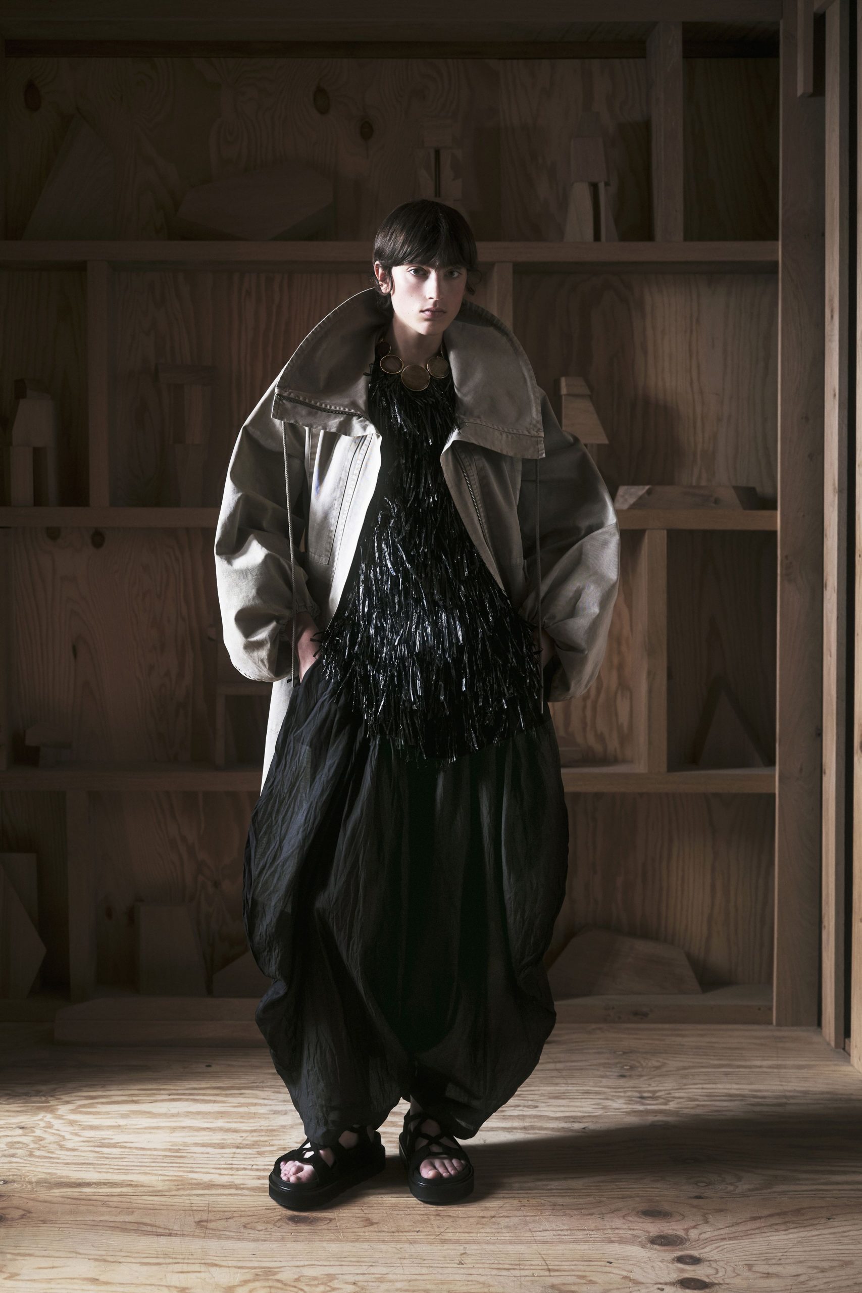 beige cotton long-sleeve collared oversized buttoned coat