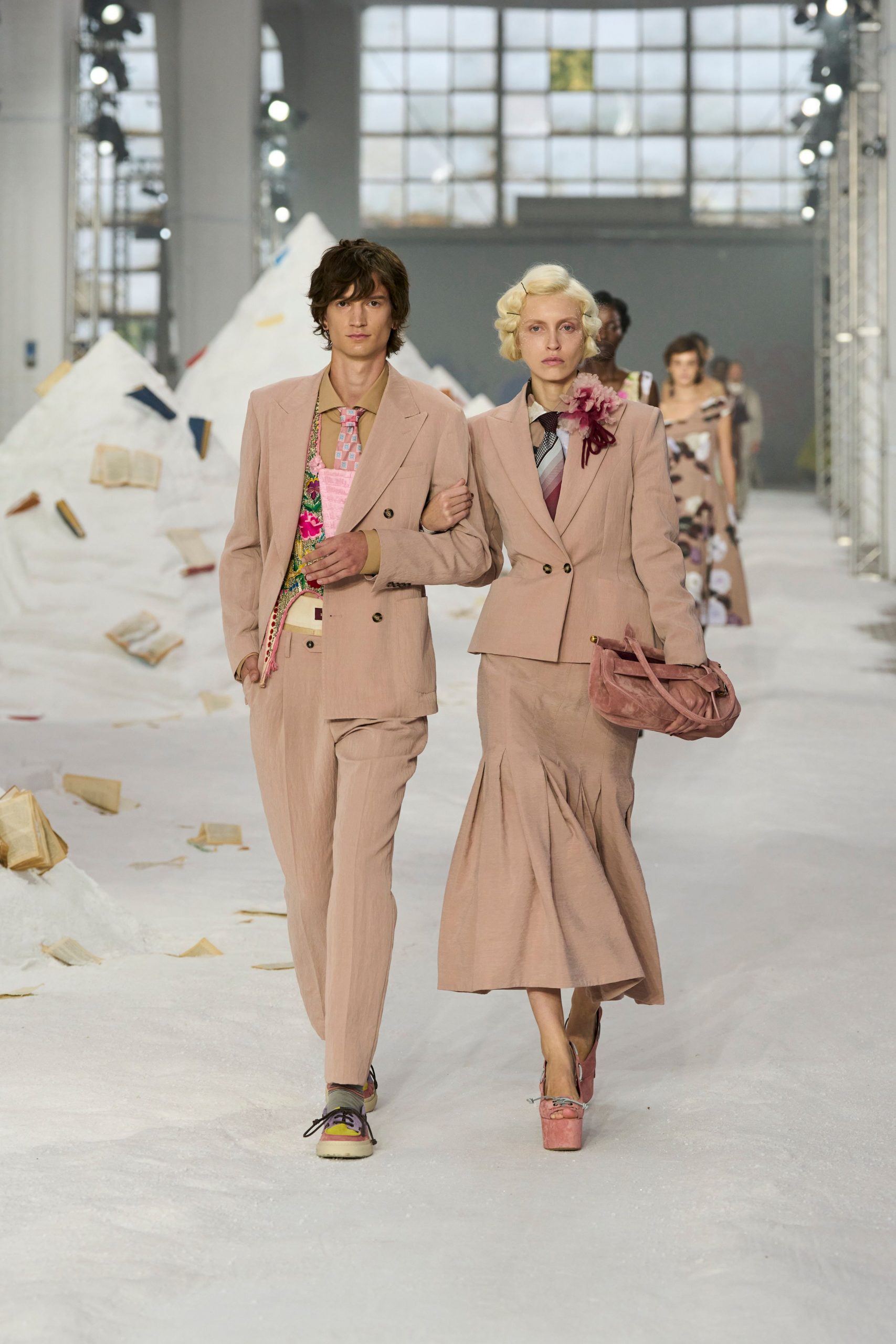 pink cotton long-sleeve collared tailored buttoned pencil suit