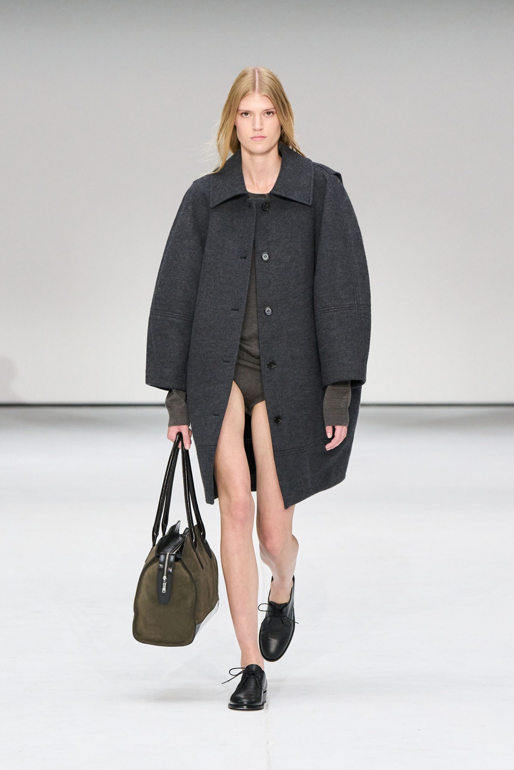 gray wool long-sleeve collared oversized buttoned coat