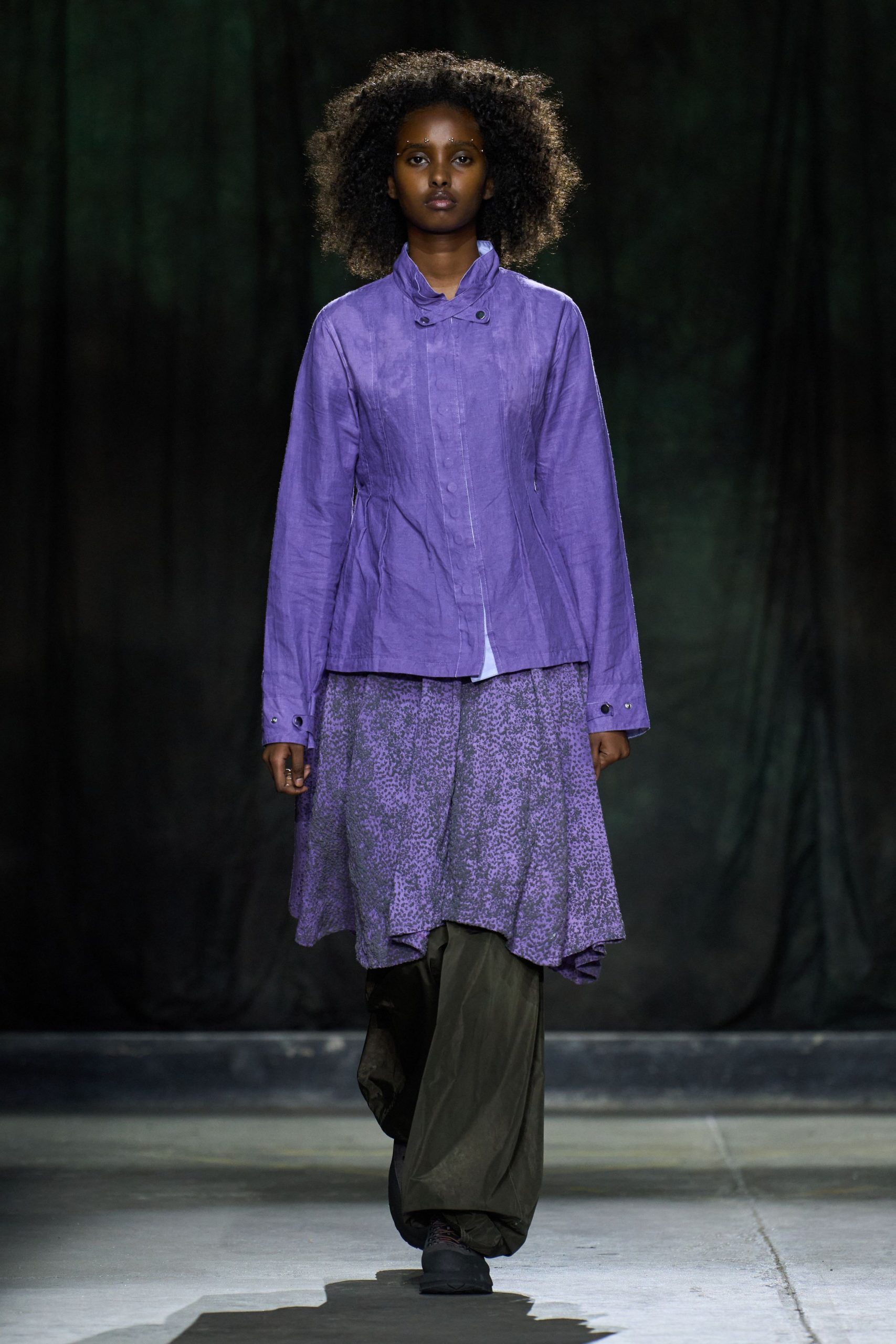 purple cotton long-sleeve collared relaxed buttoned jacket