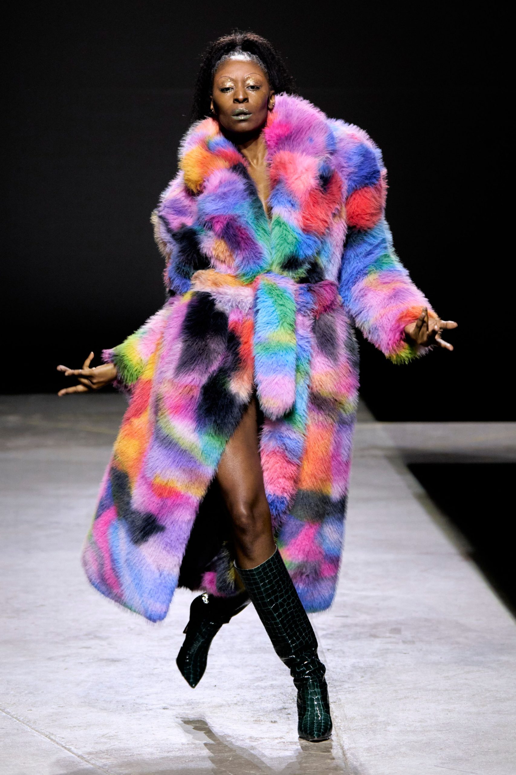 multi faux-fur long-sleeve collared oversized layered coat