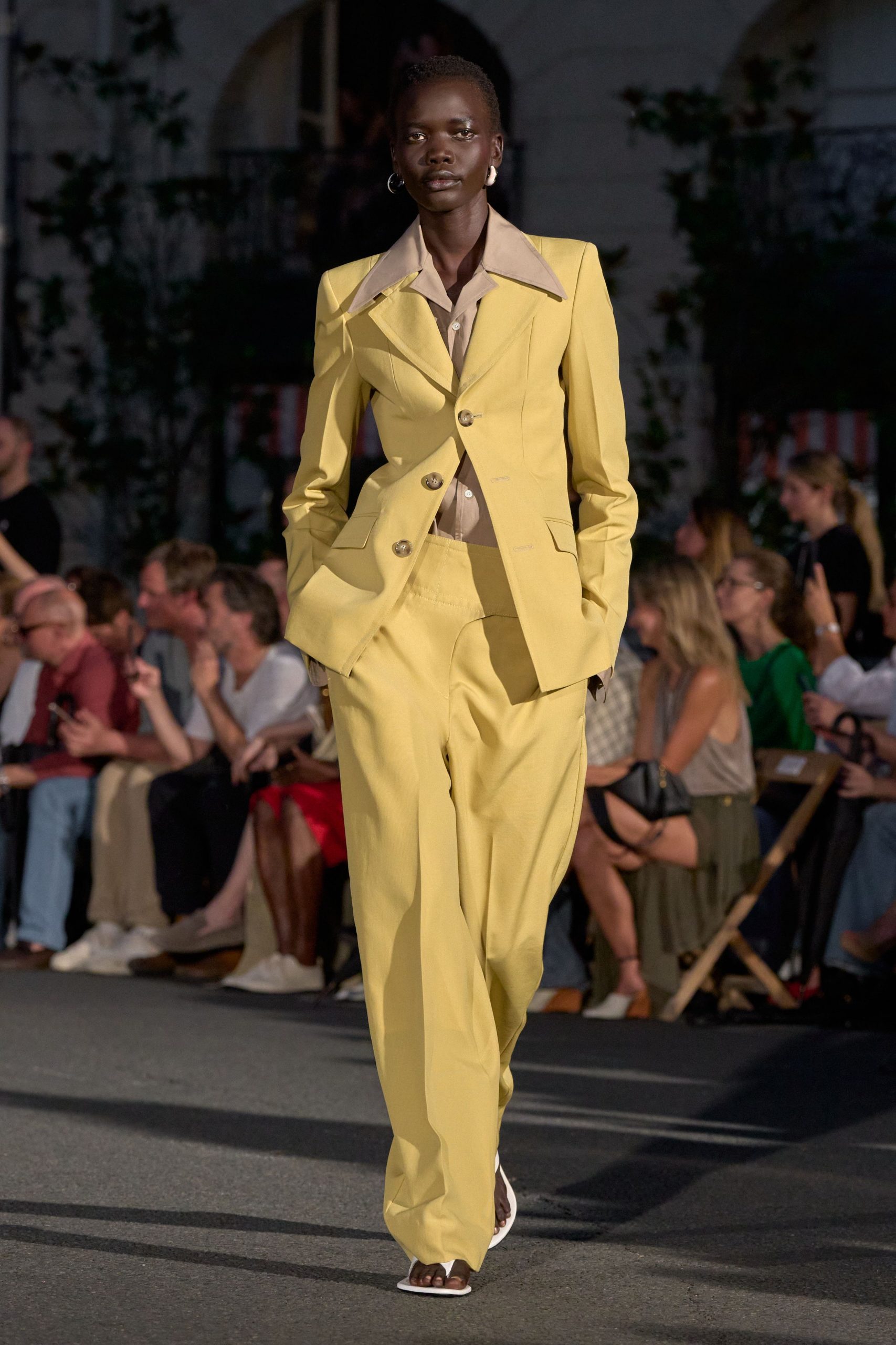yellow long-sleeve collared tailored suit
