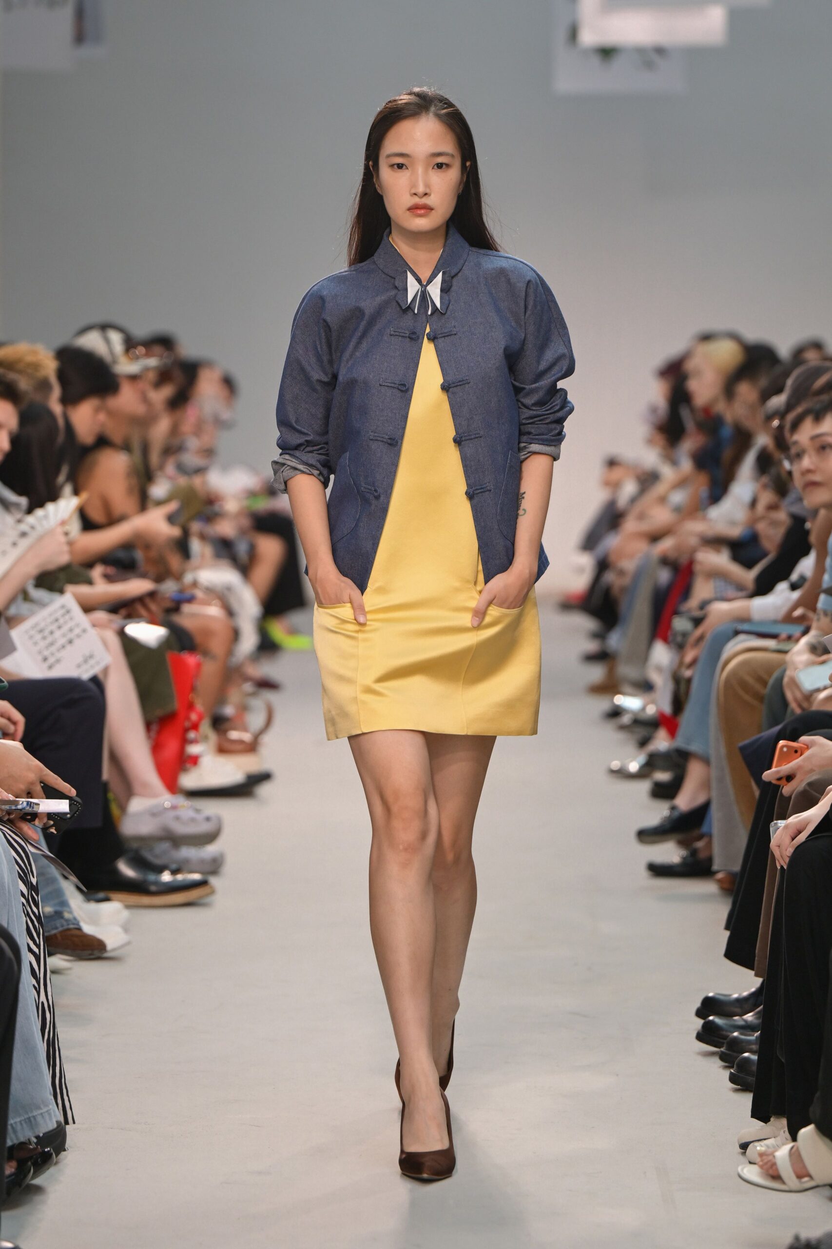 yellow cotton sleeveless collared fitted straight-leg pockets dress