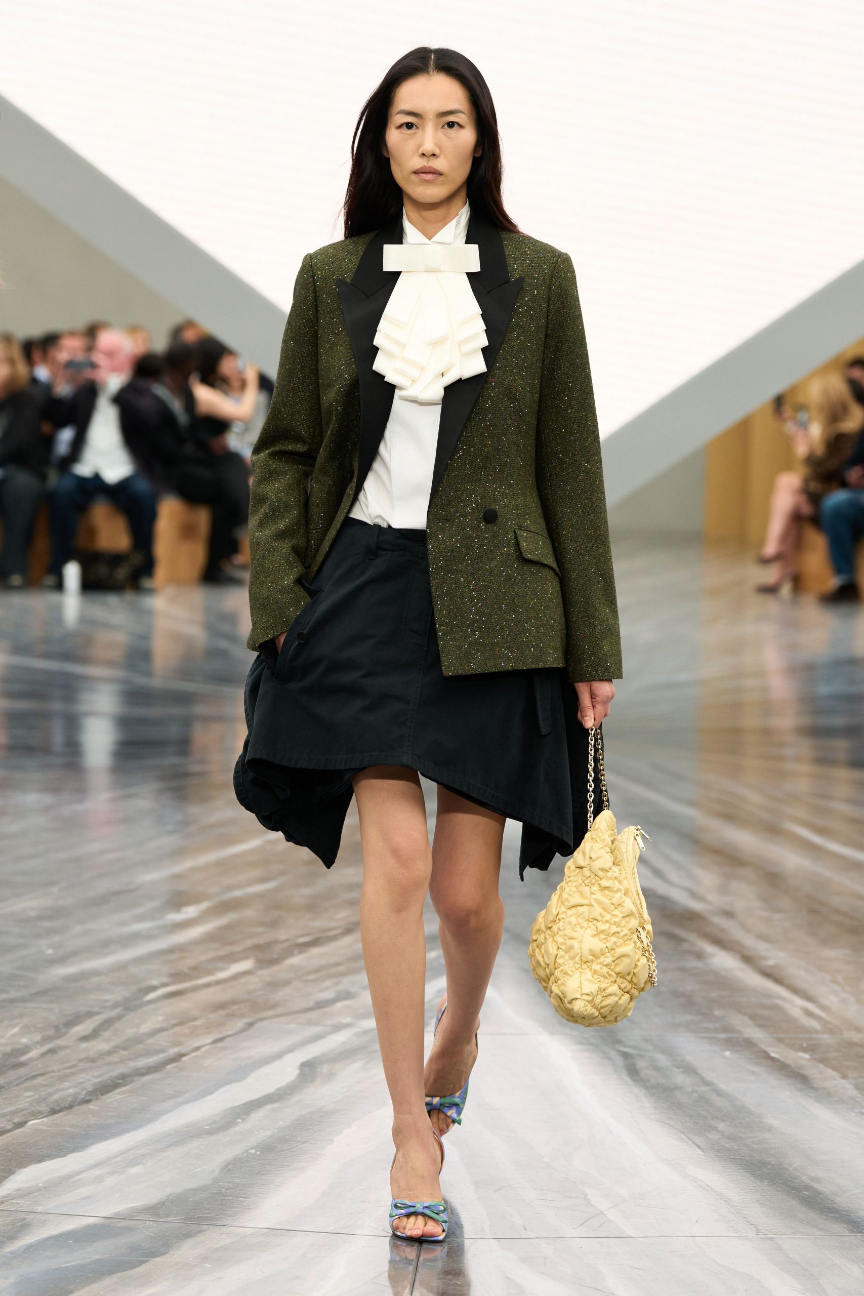 green wool long-sleeve collared structured buttoned blazer