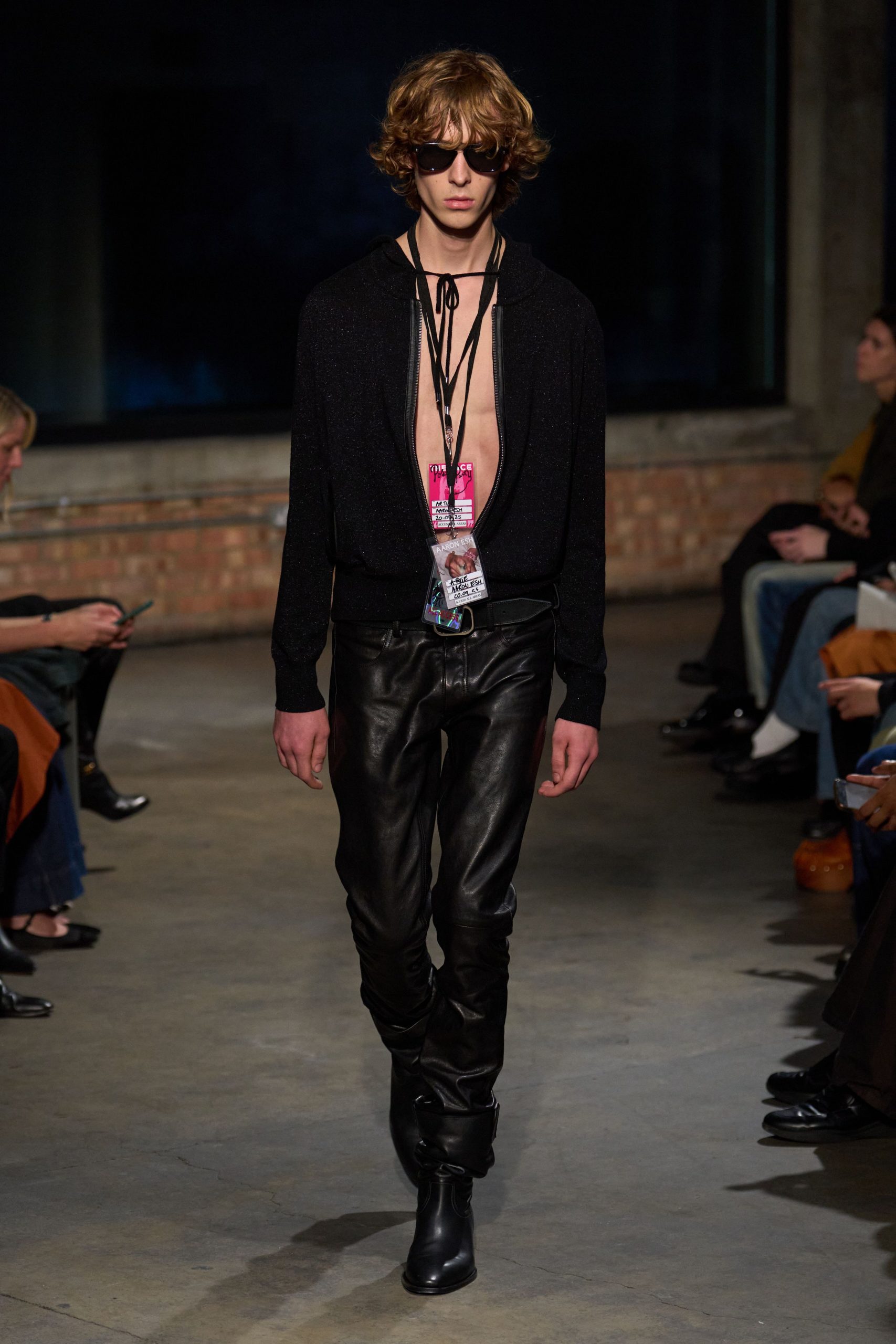 black silk long-sleeve v-neck fitted zippered shirt