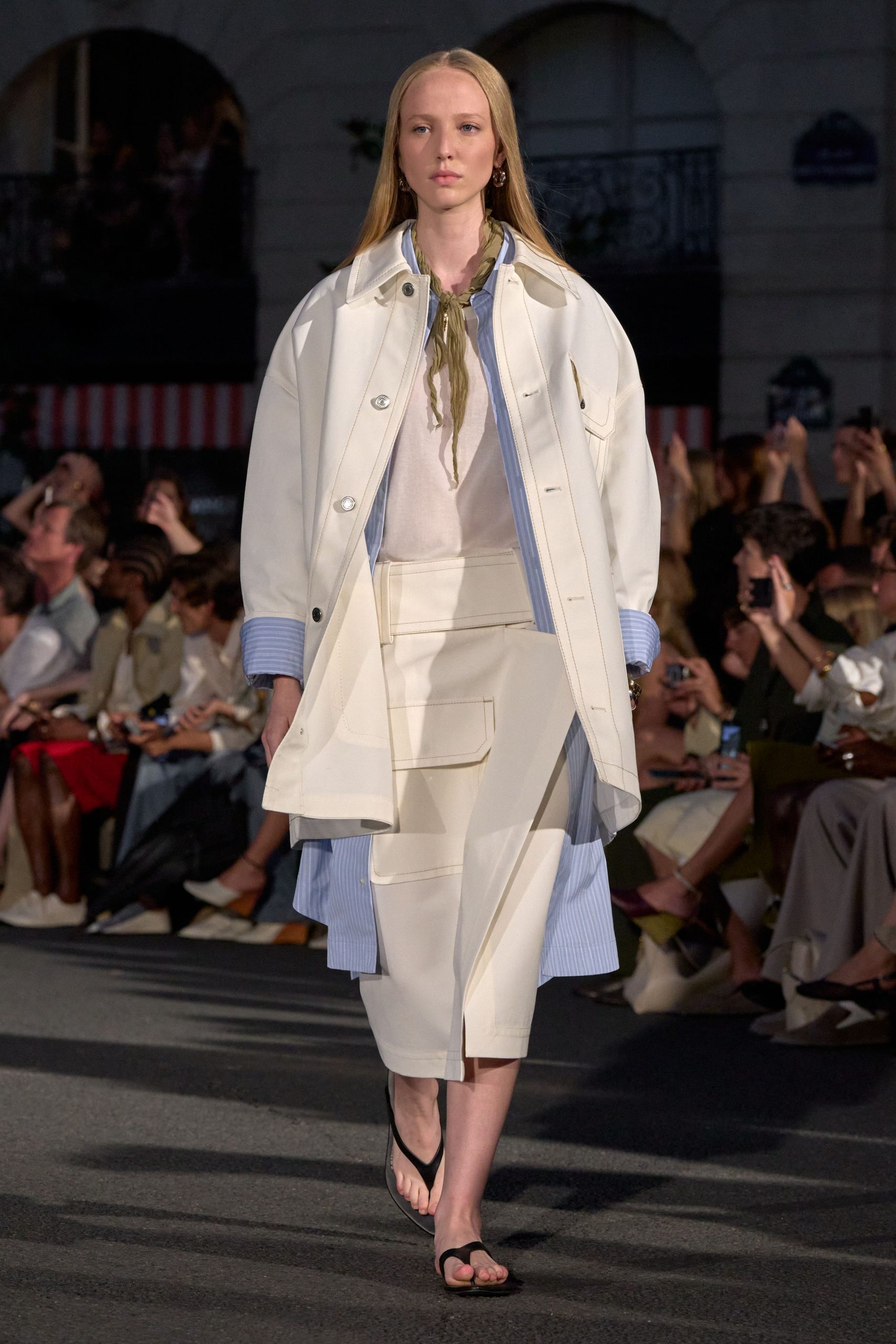 white cotton long-sleeve collared relaxed buttoned coat