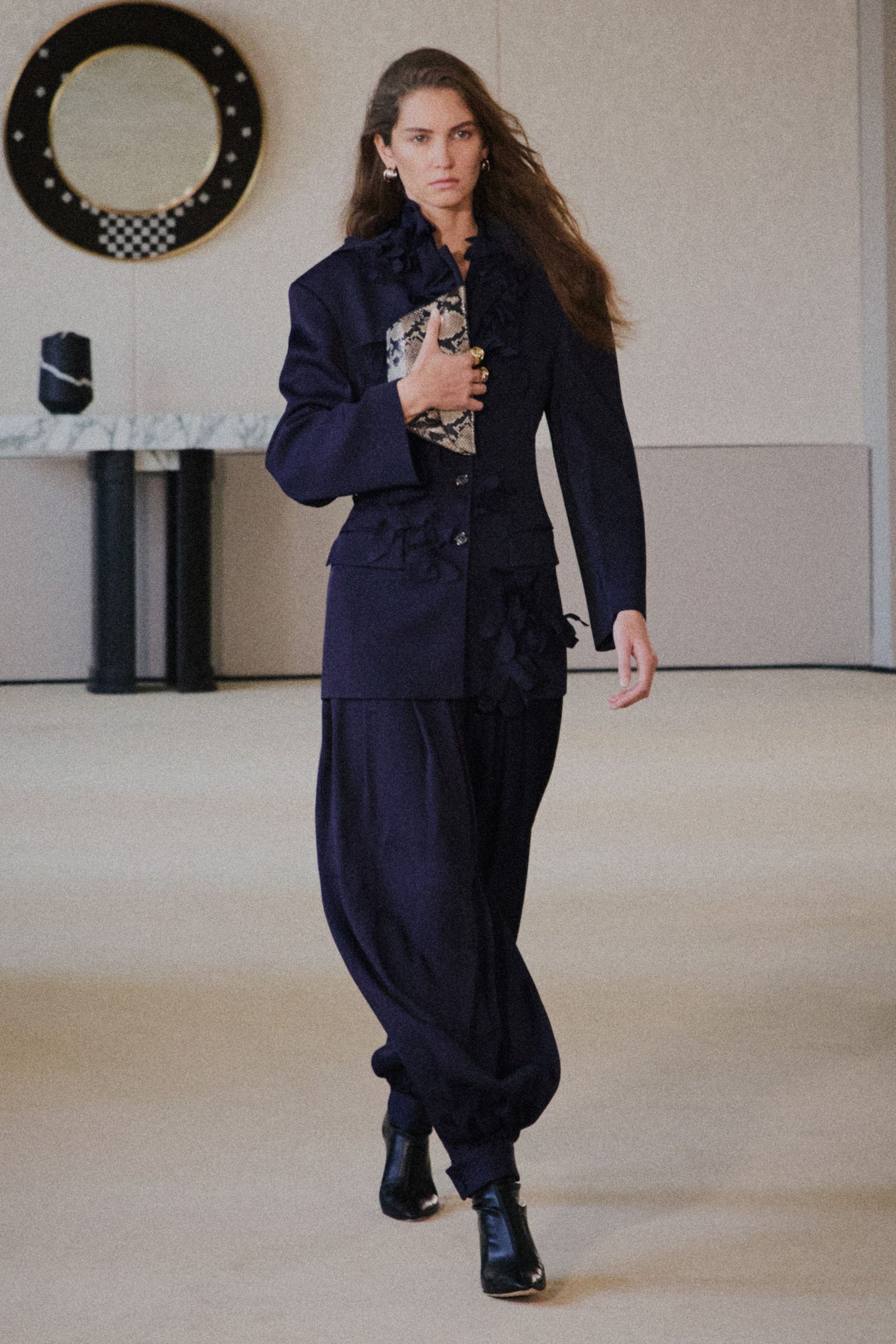 black wool long-sleeve collared tailored ruffled blazer