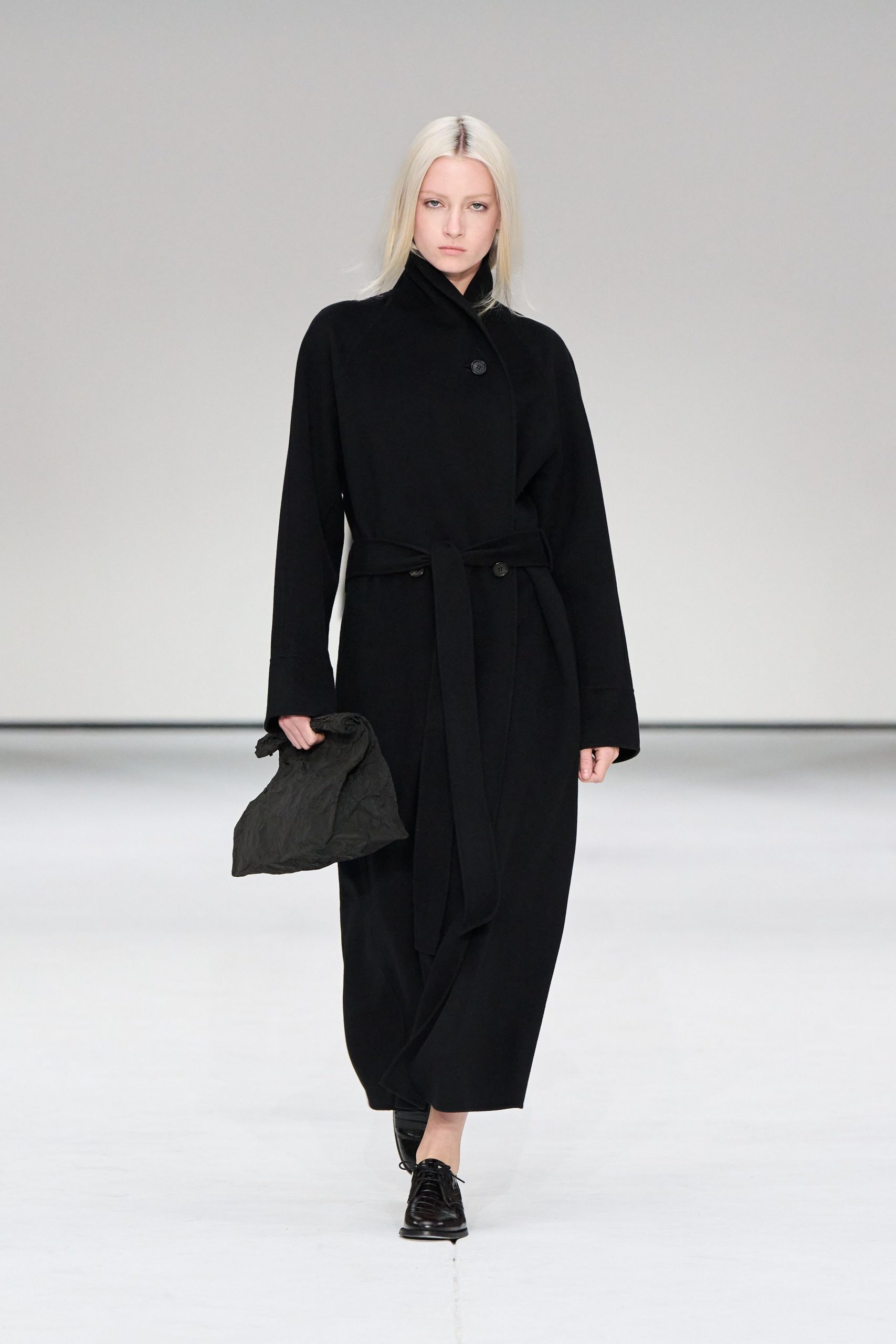black wool long-sleeve collared relaxed belted maxi coat