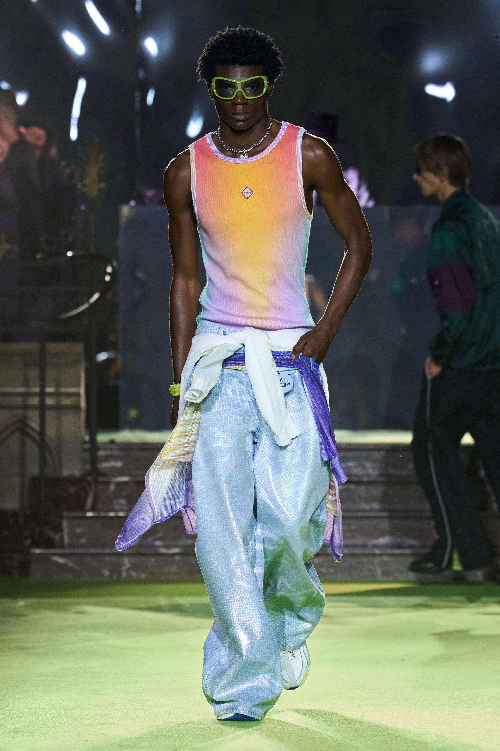 color-blocked tank-top with relaxed pants