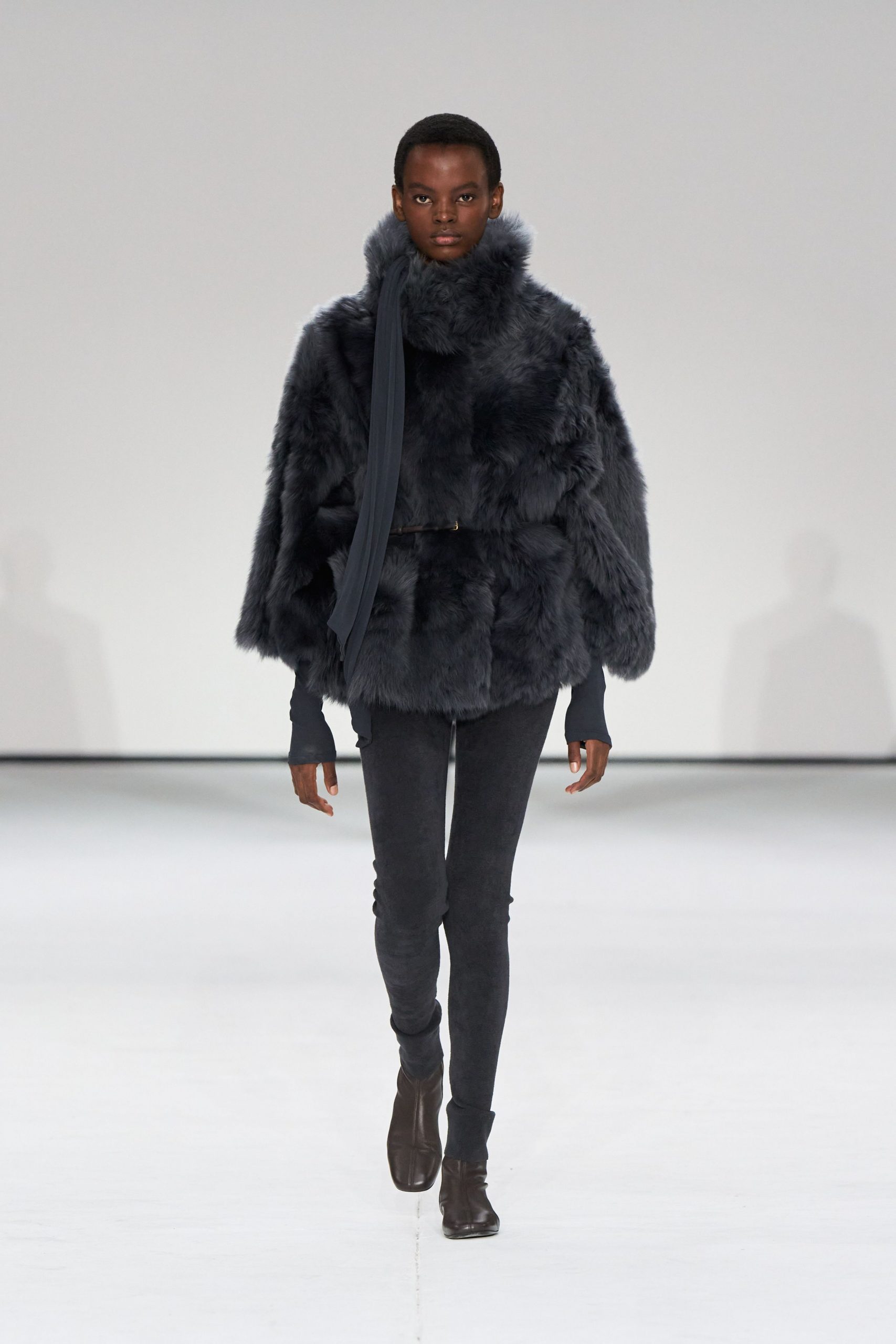 gray fur long-sleeve collared relaxed layered coat