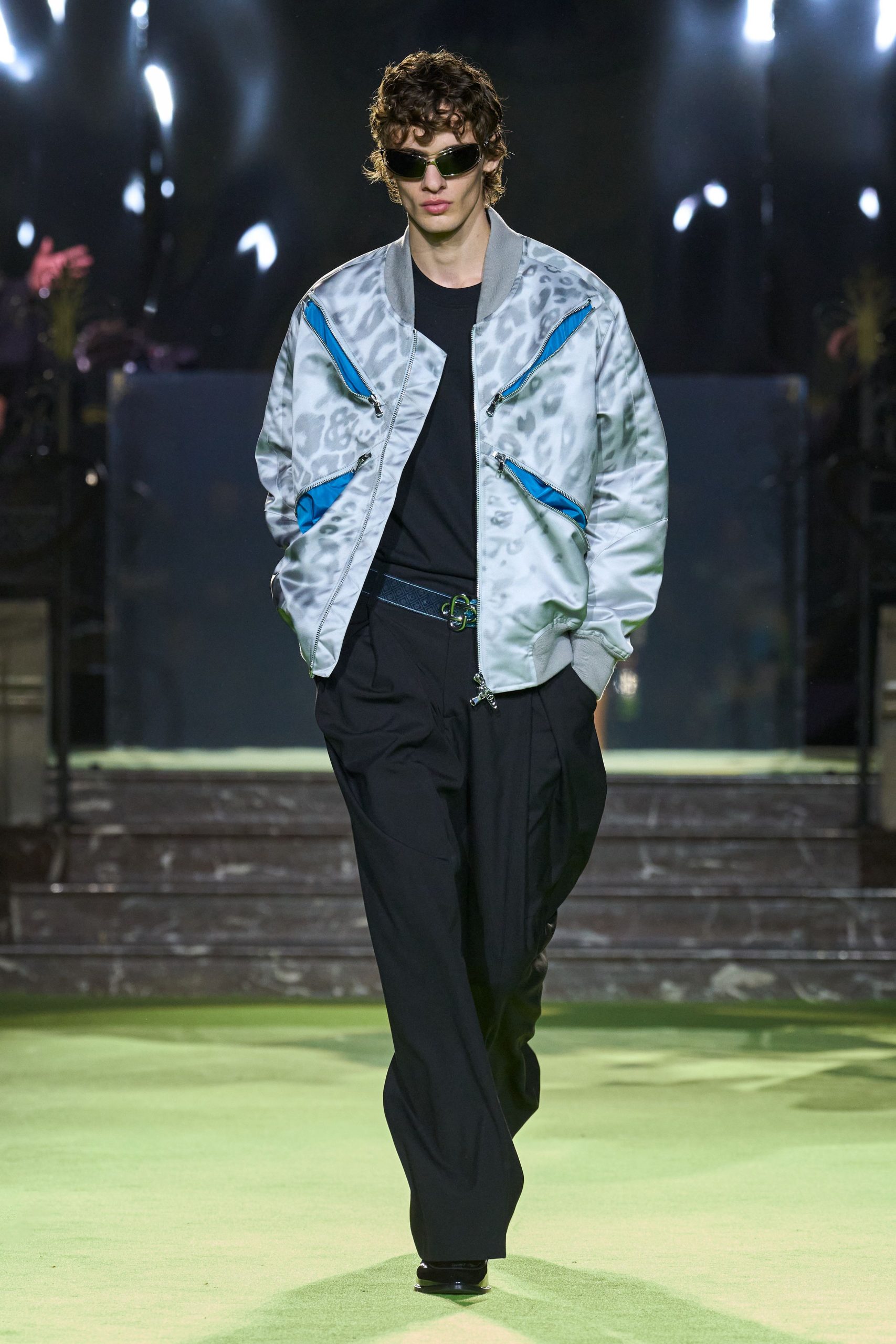 gray silk long-sleeve collared relaxed zippered printed jacket