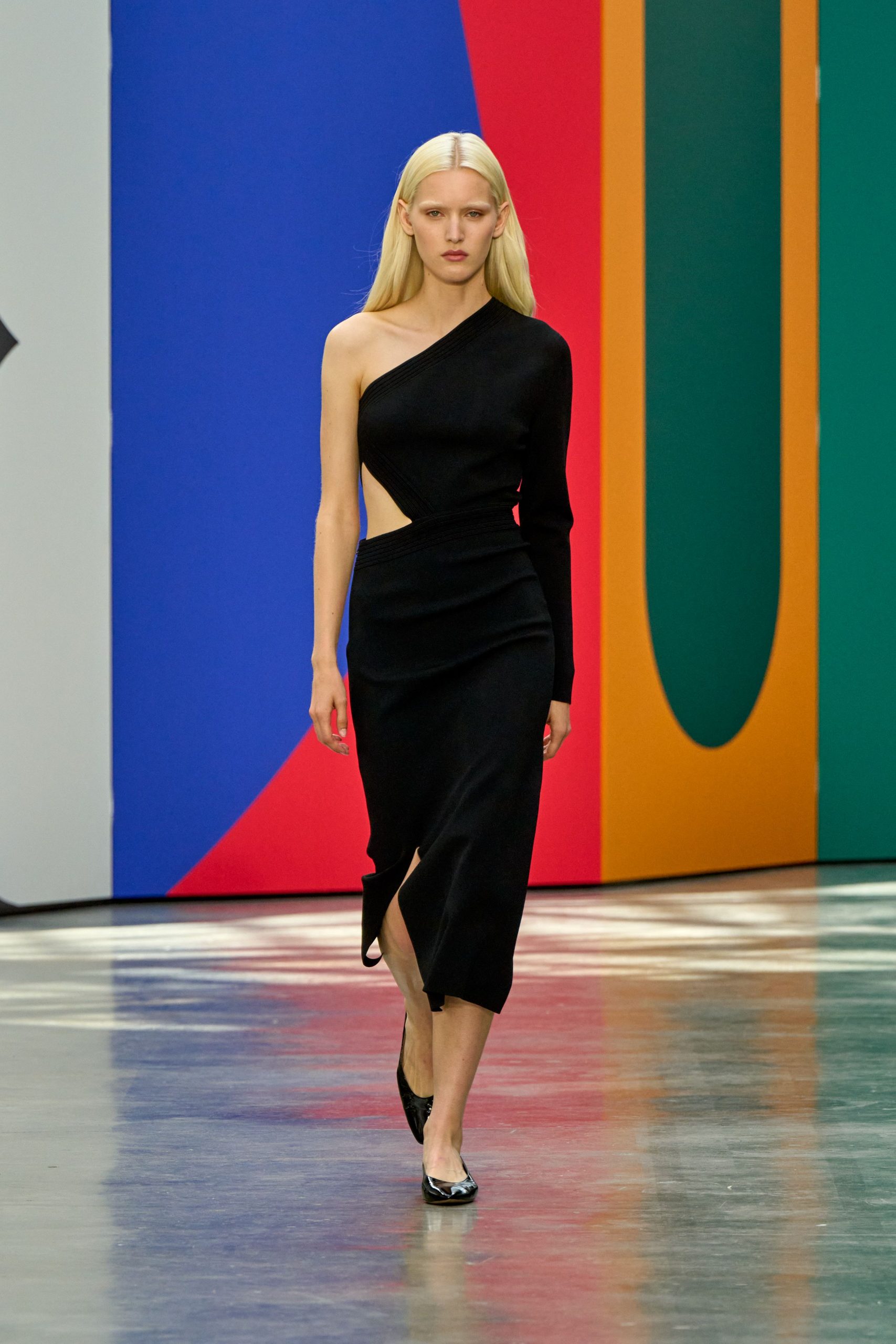 black fitted midi dress