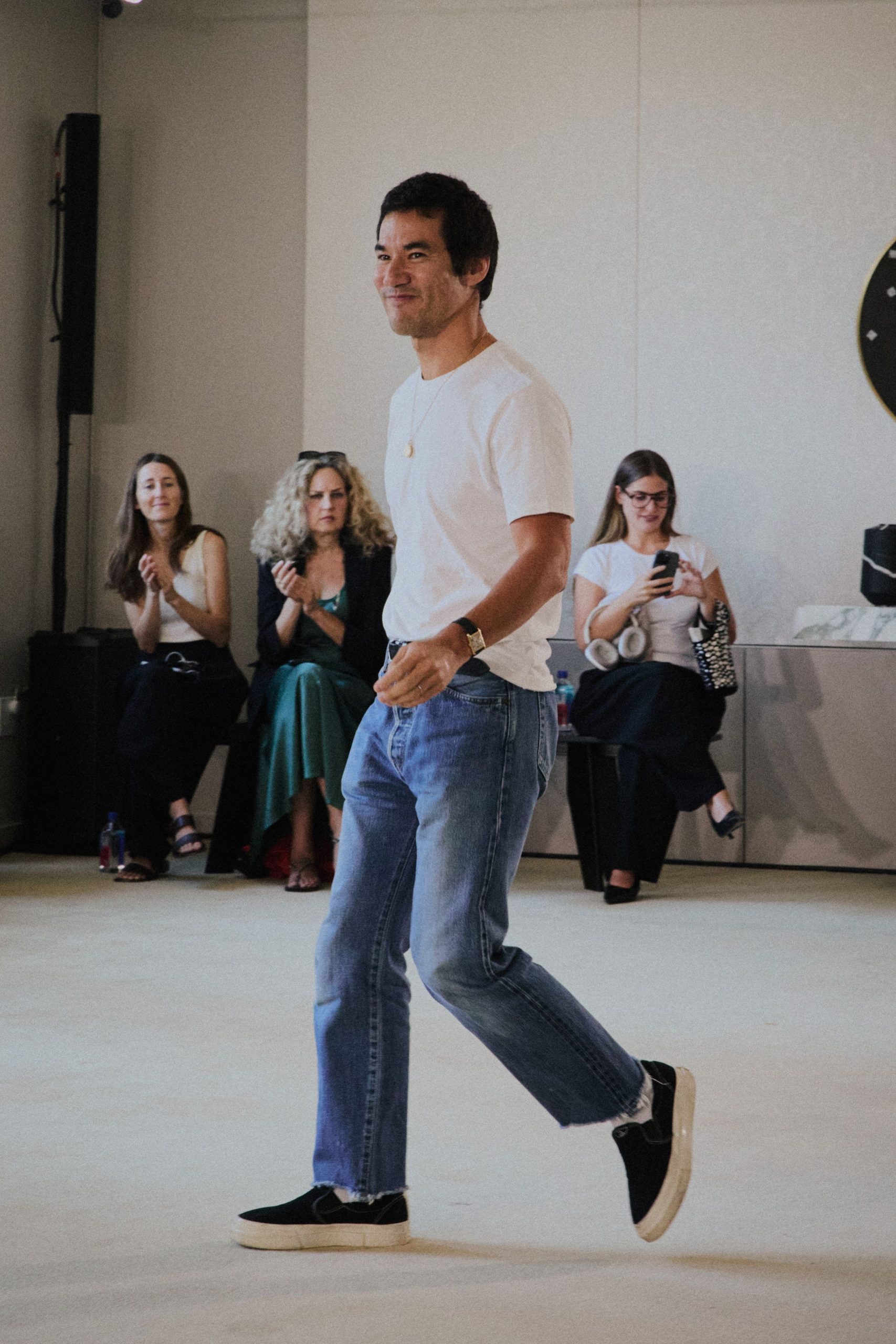 white t-shirt blue jeans