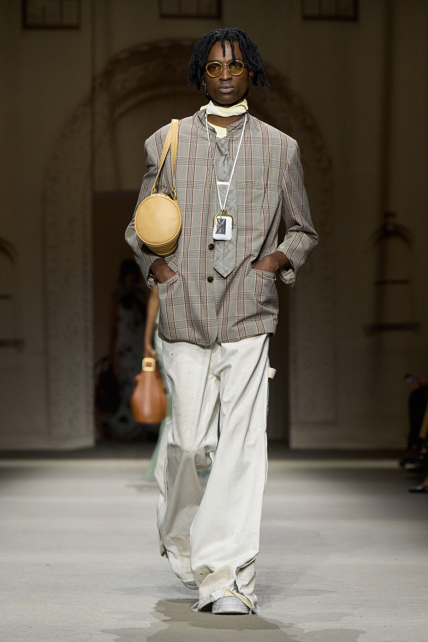 tan leather bag