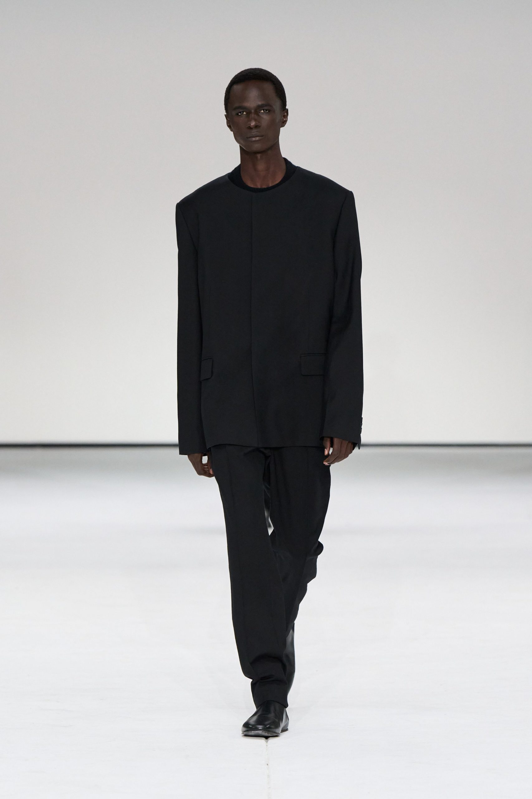 black relaxed suit with pants