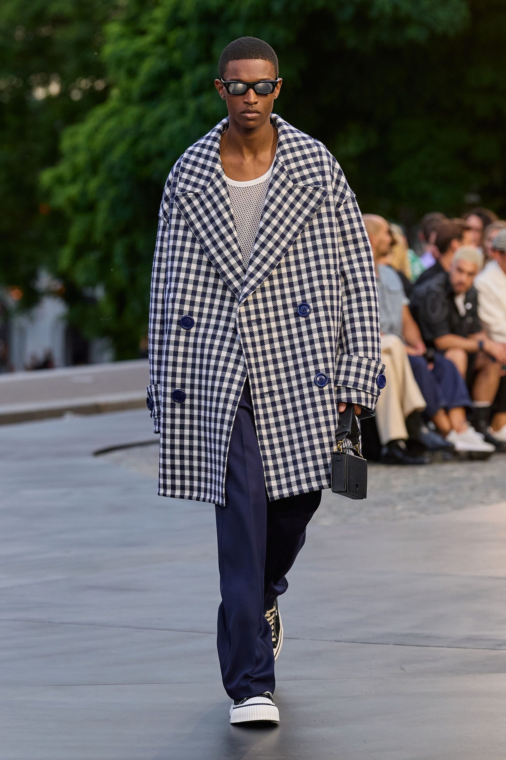 AMI PARIS S/S 23 Menswear Look 272