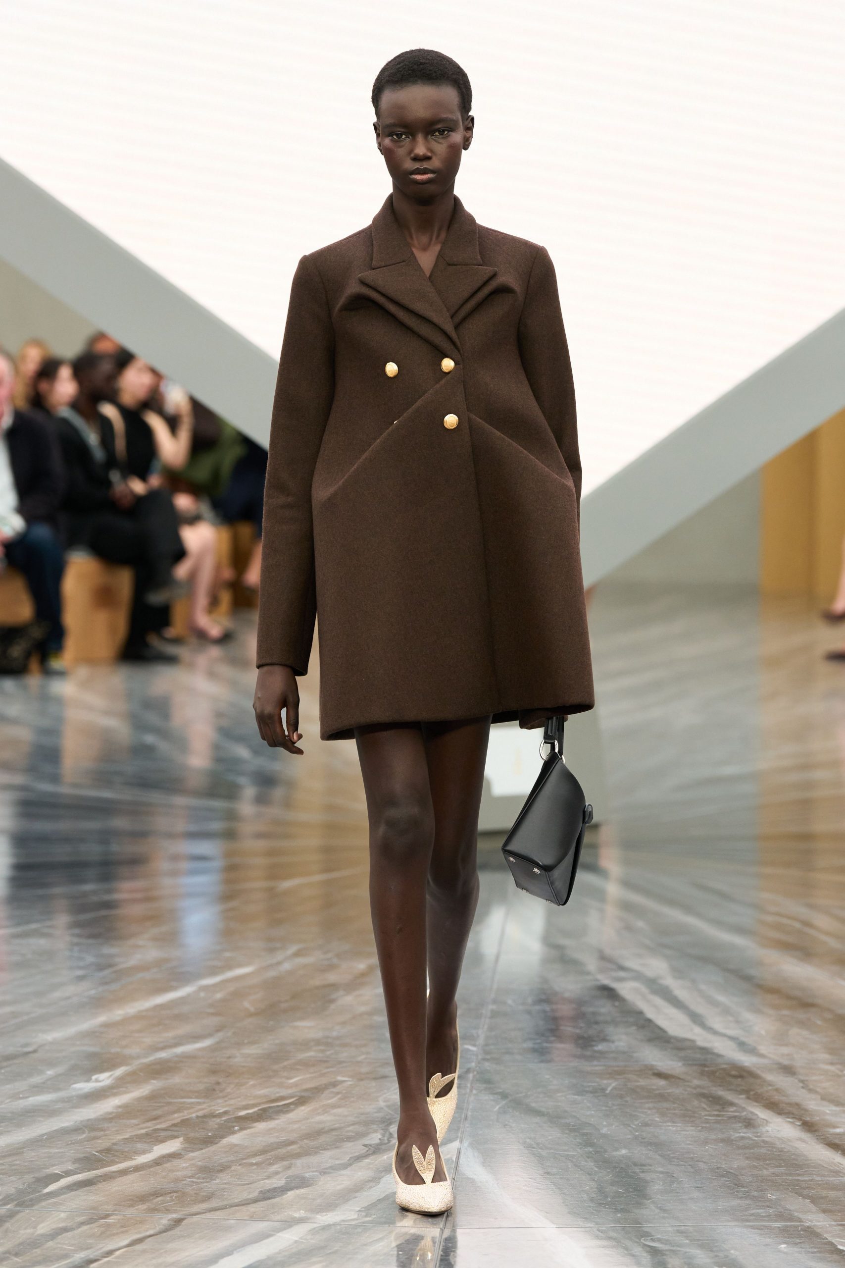 brown wool long-sleeve double-breasted structured buttoned short coat