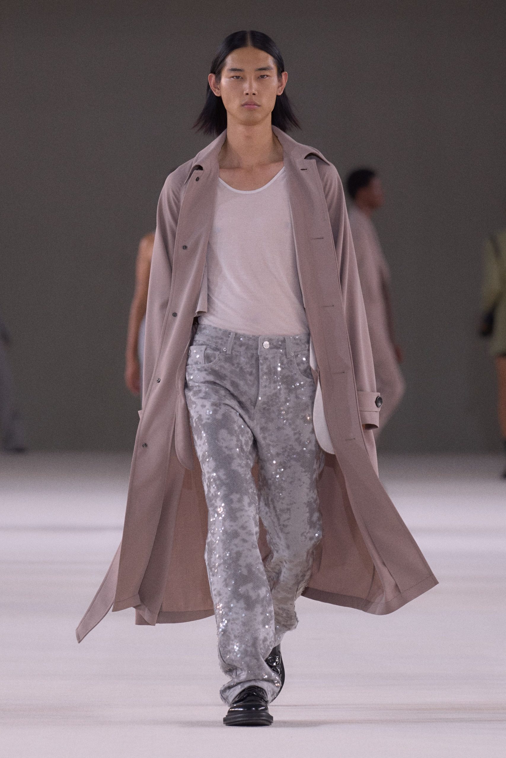 AMI PARIS S/S 24 Menswear Look 290