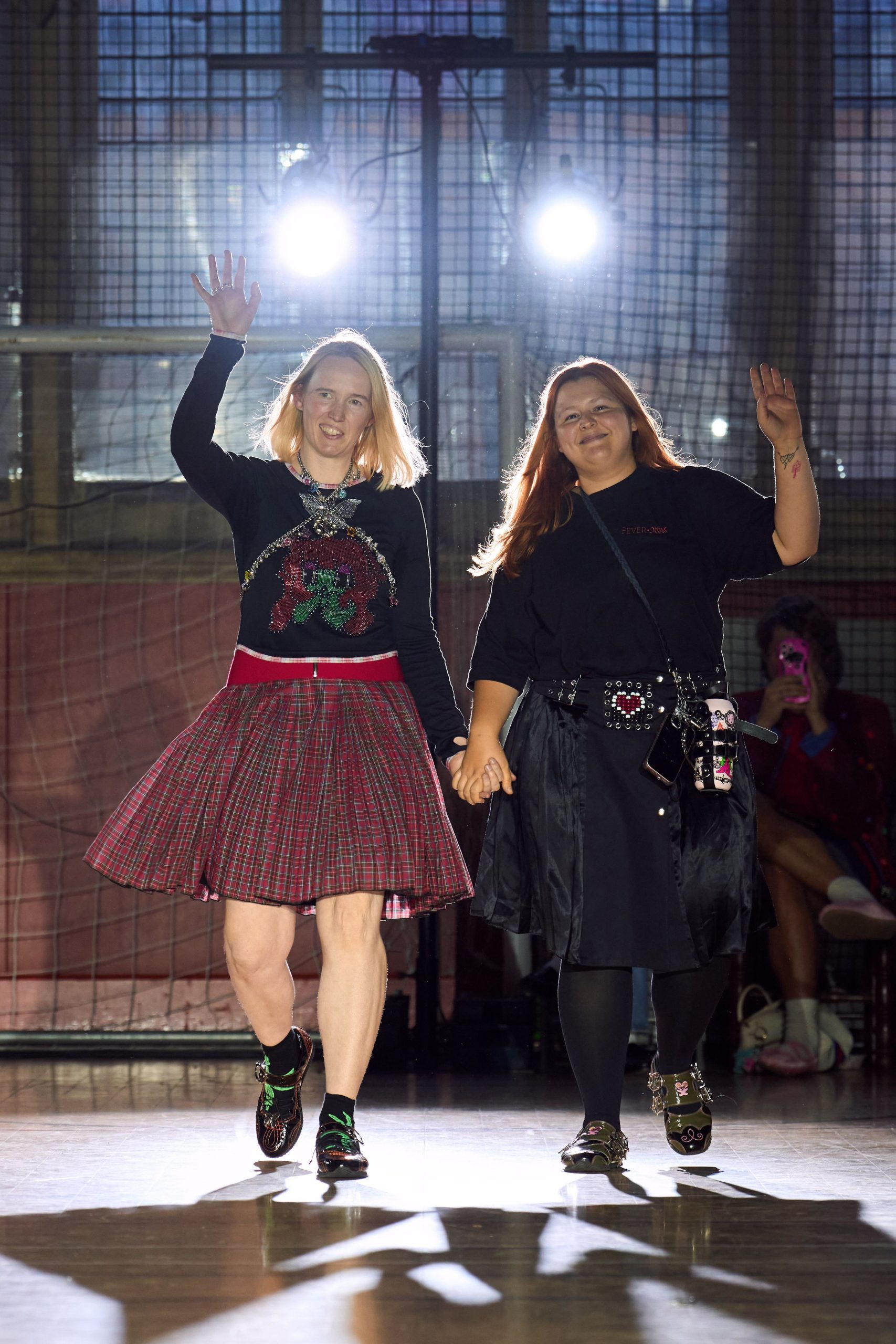 black and red pleated skirt outfit