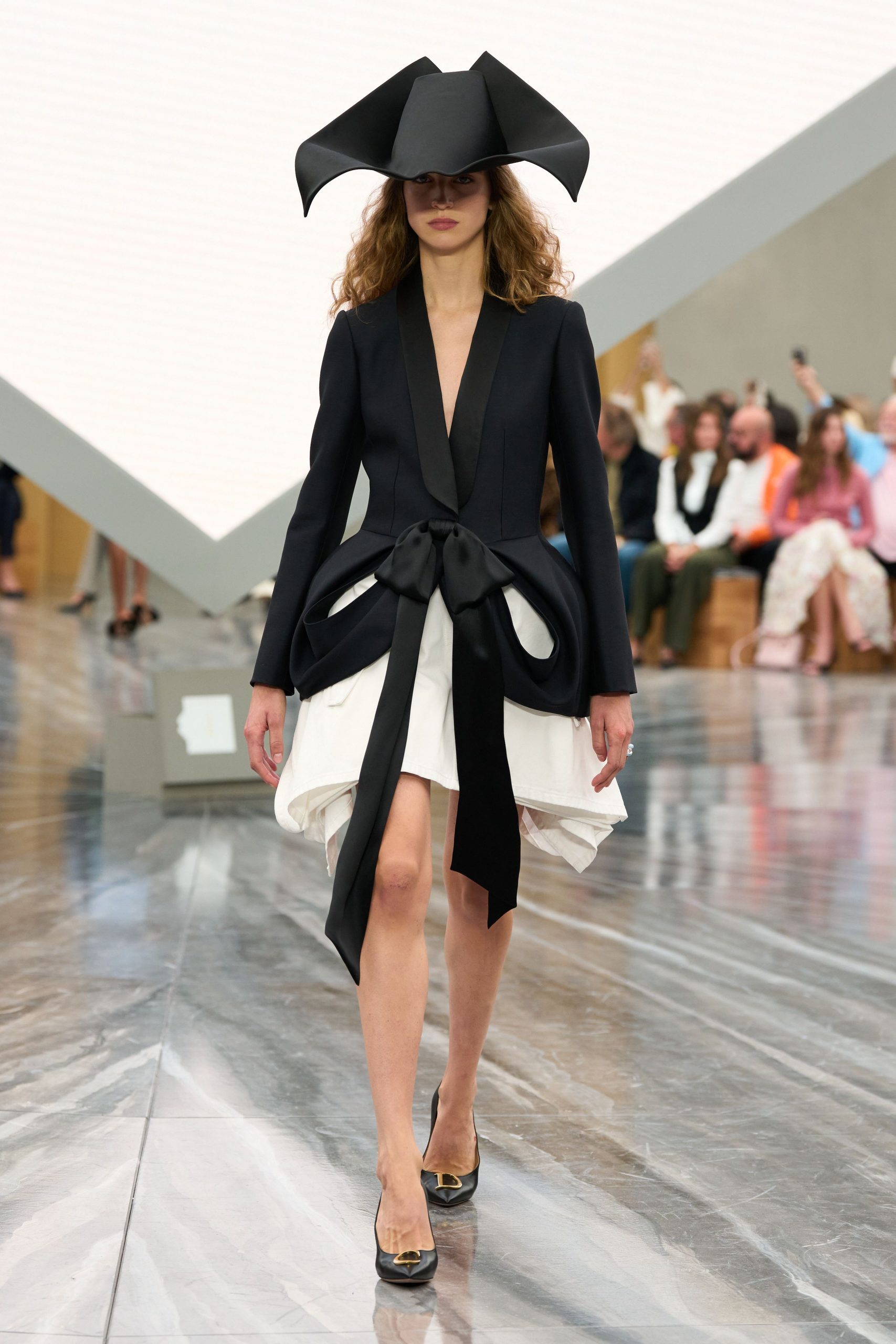 black silk long-sleeve v-neck fitted belted blazer