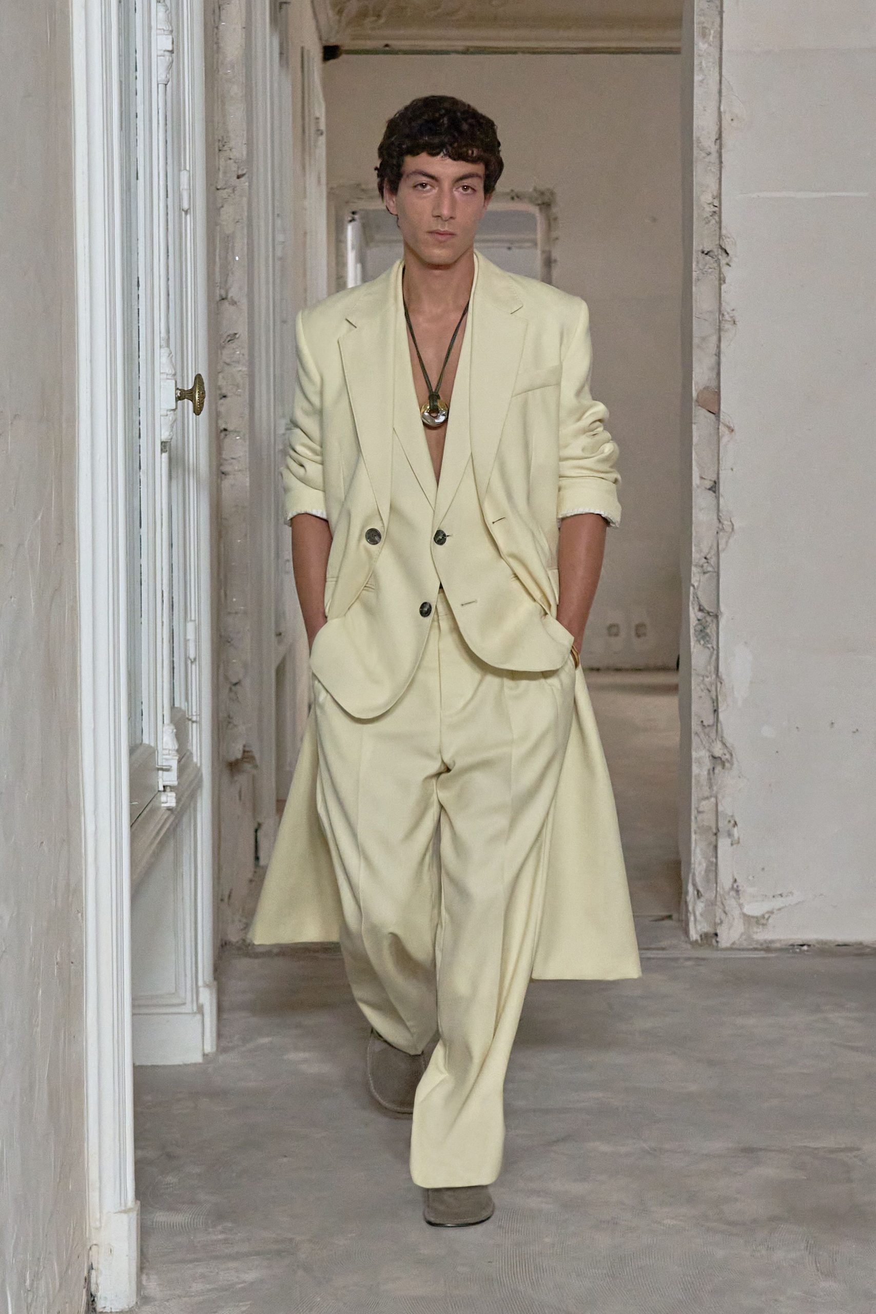 yellow long-sleeve collared tailored suit