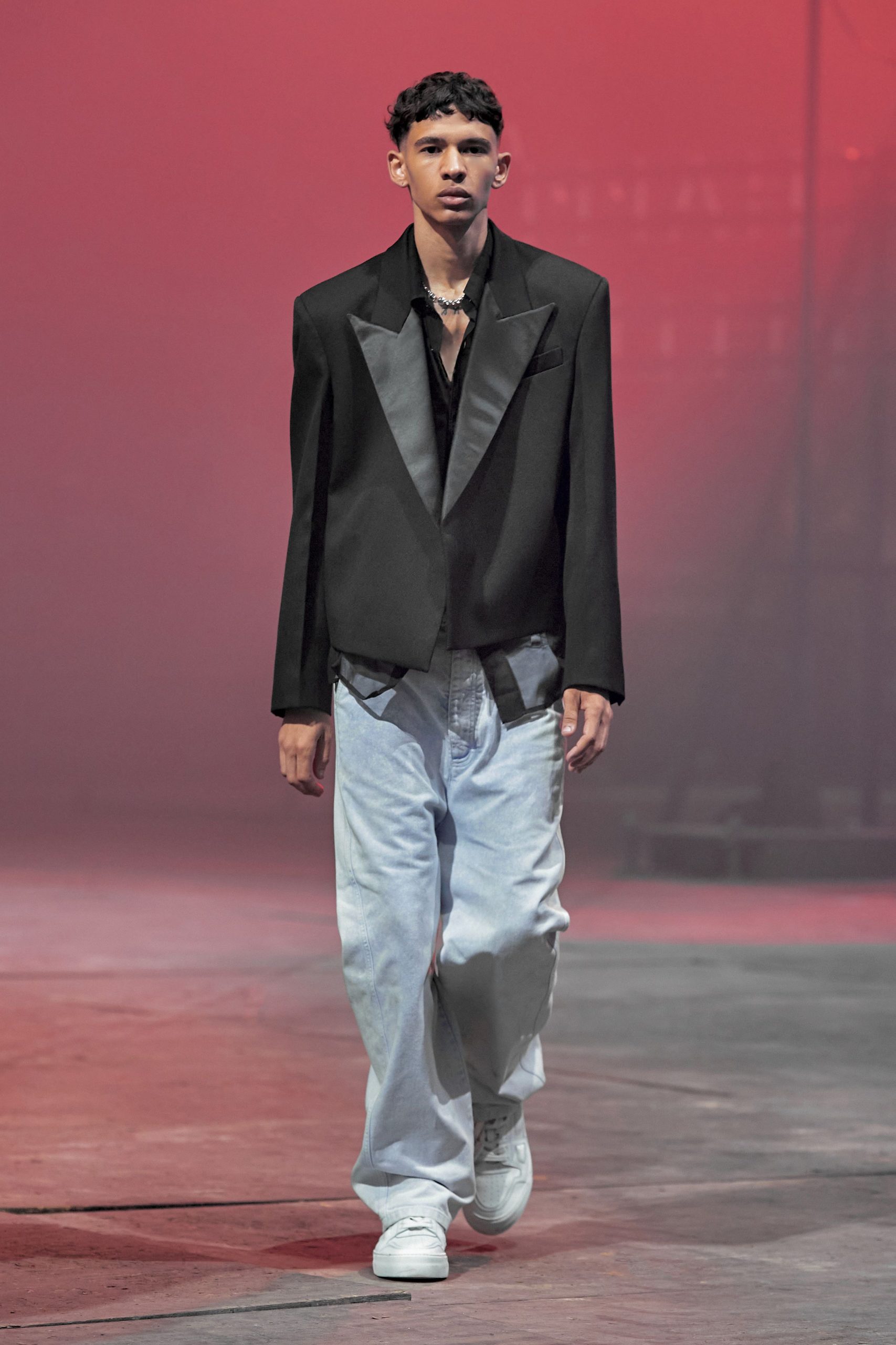 AMI PARIS S/S 22 Menswear Look 1