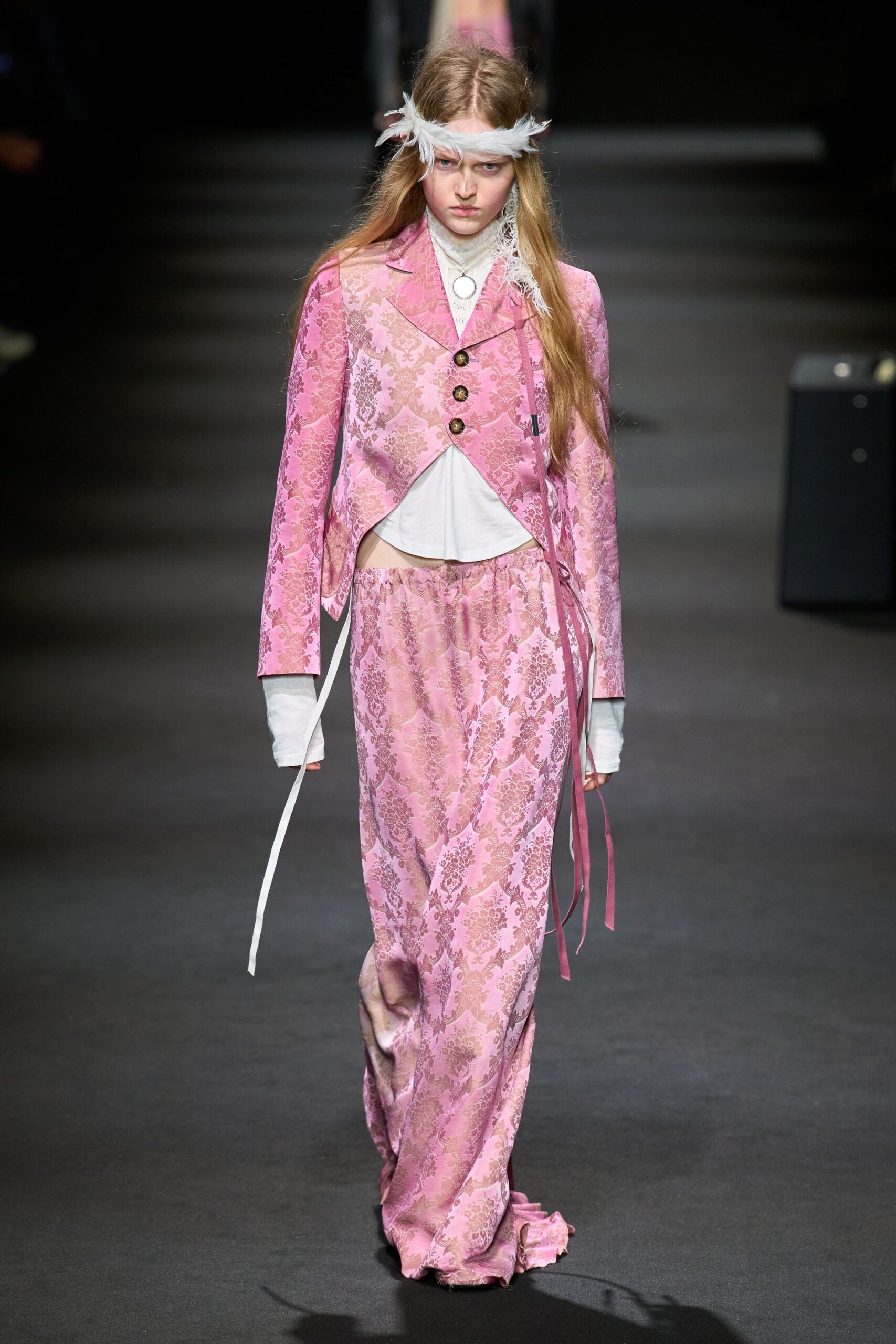 pink lace long-sleeve collared fitted buttoned blazer