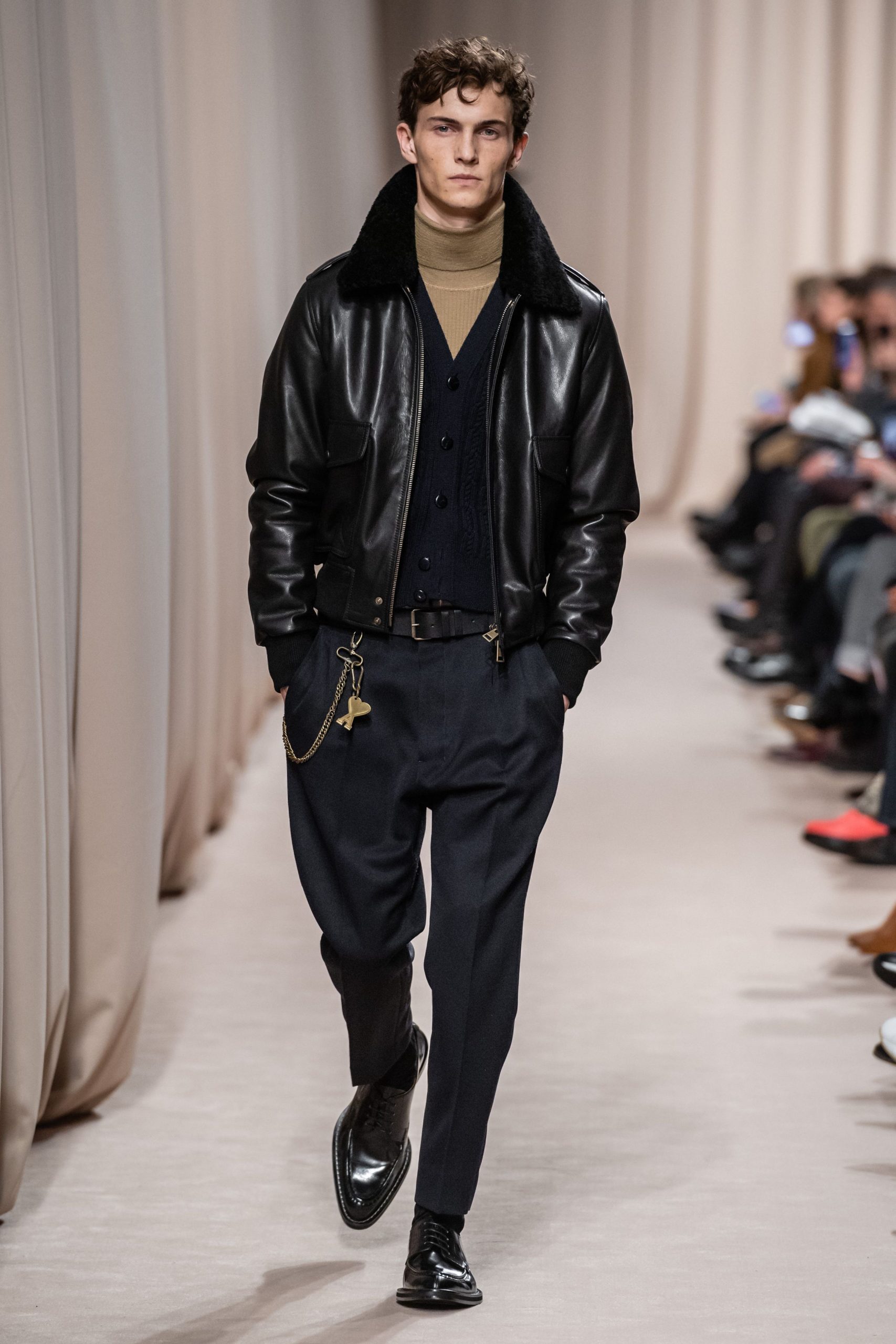 AMI PARIS F/W 19 Menswear Look 249