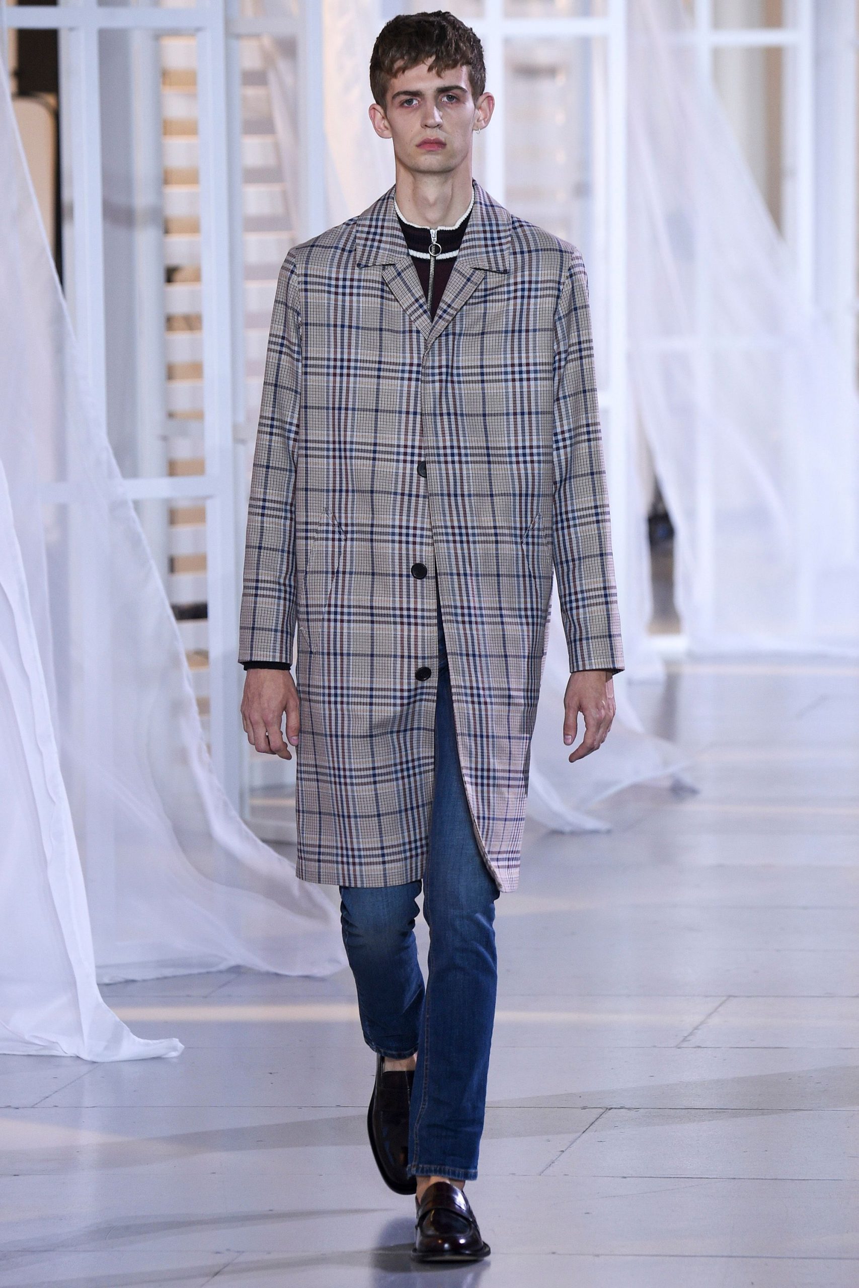 AMI PARIS S/S 17 Menswear Look 133