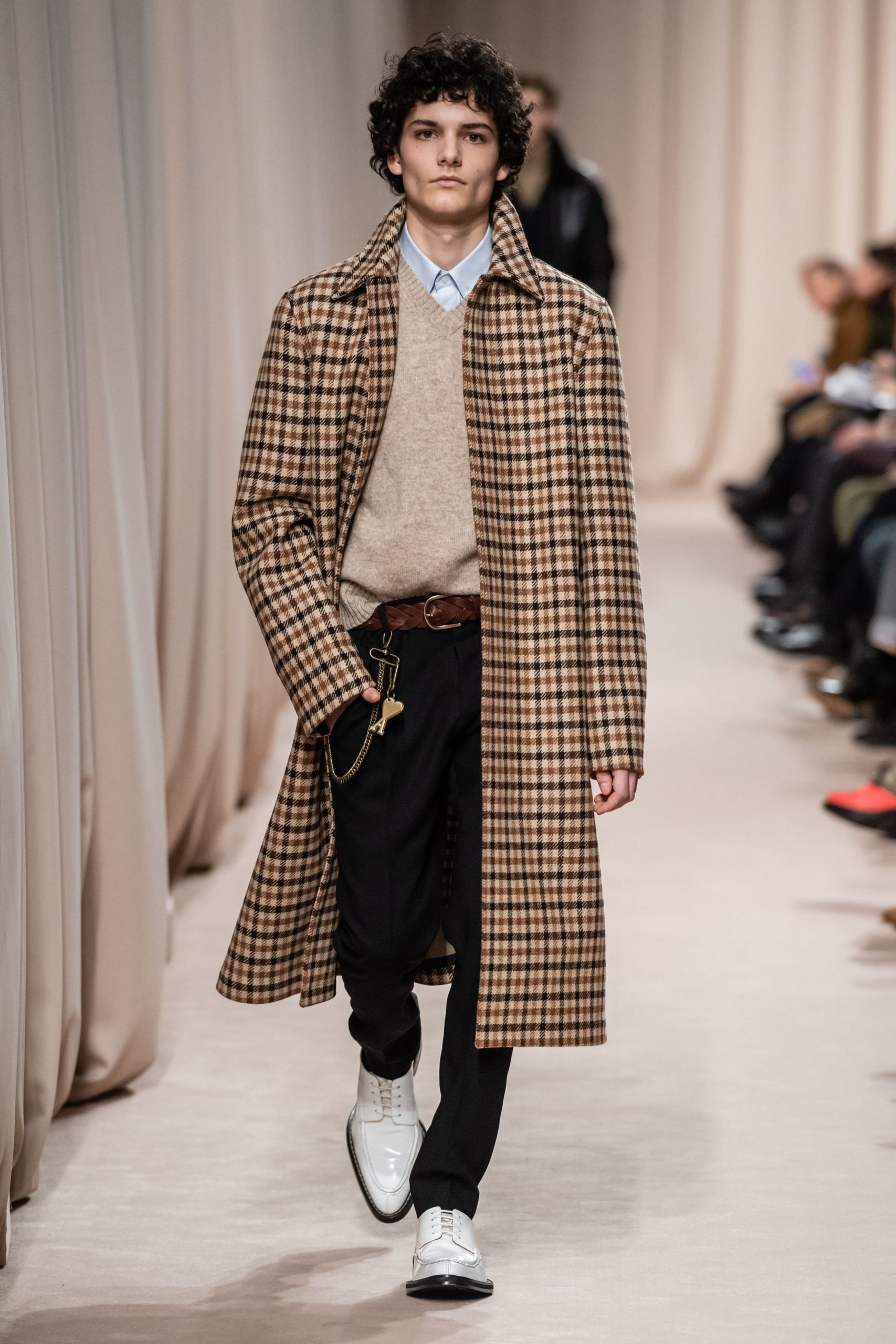 AMI PARIS F/W 19 Menswear Look 240