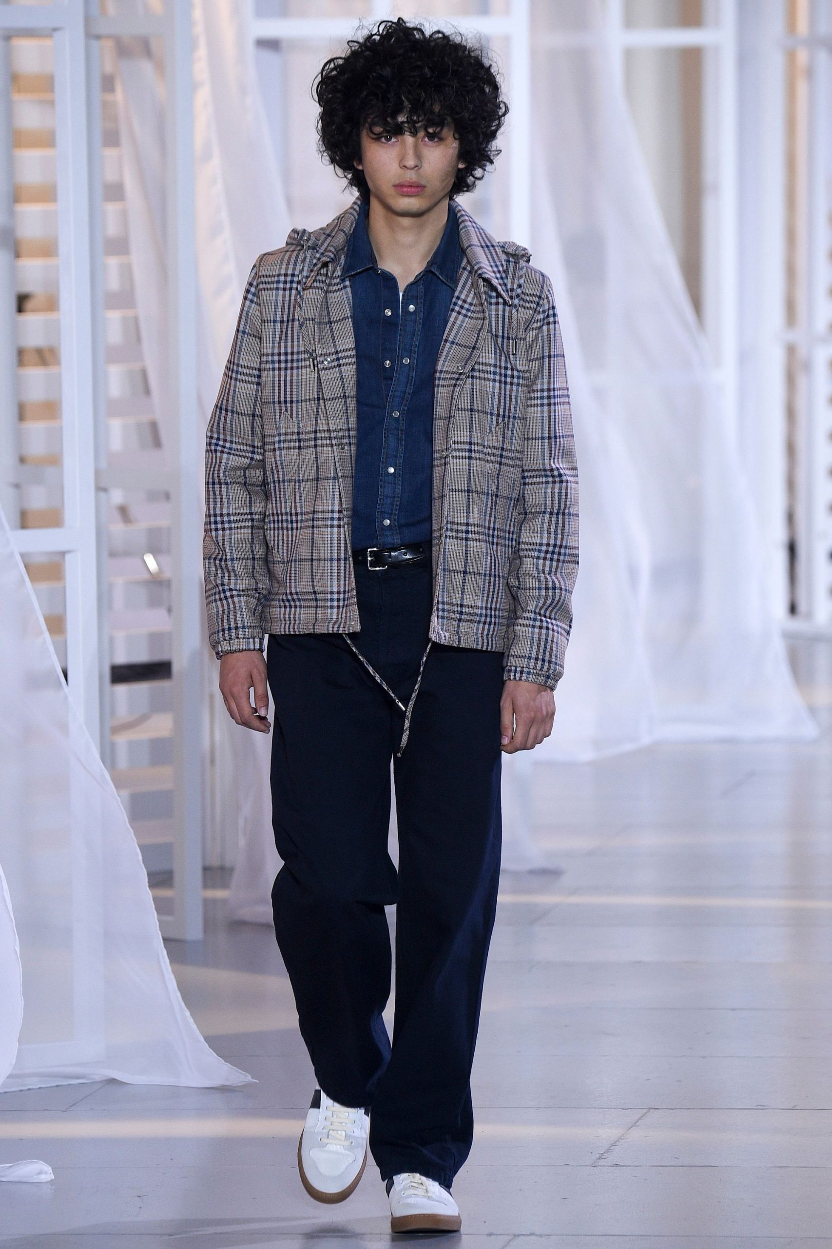 AMI PARIS S/S 17 Menswear Look 157
