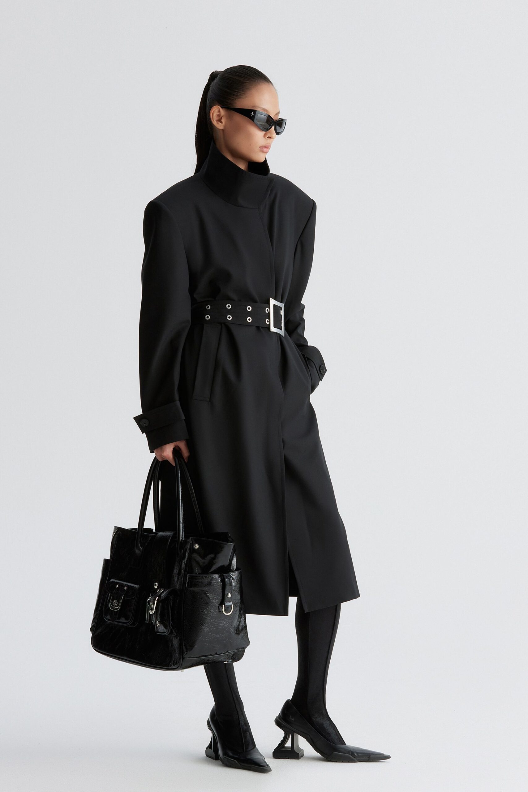 black cotton long-sleeve collared structured belted coat