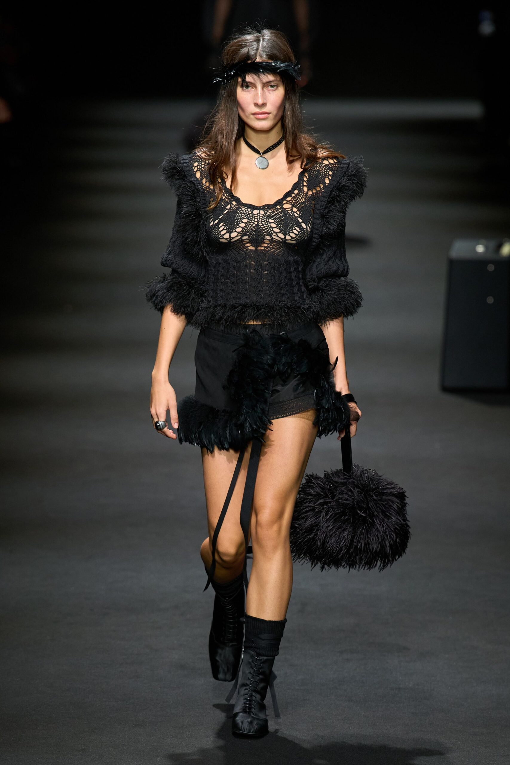 black lace short-sleeve v-neck fitted ruffled top