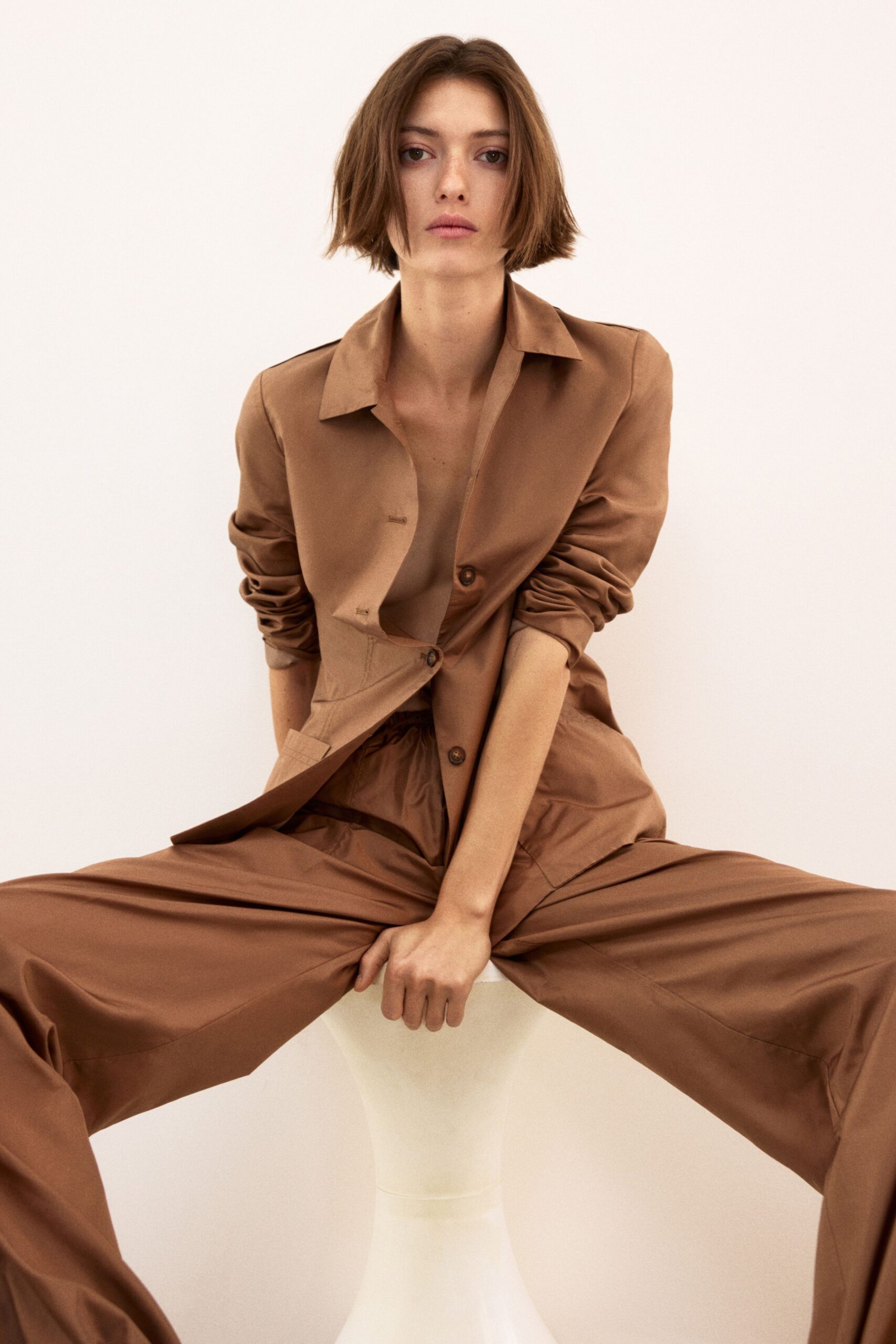 brown silk long-sleeve collared tailored buttoned blazer