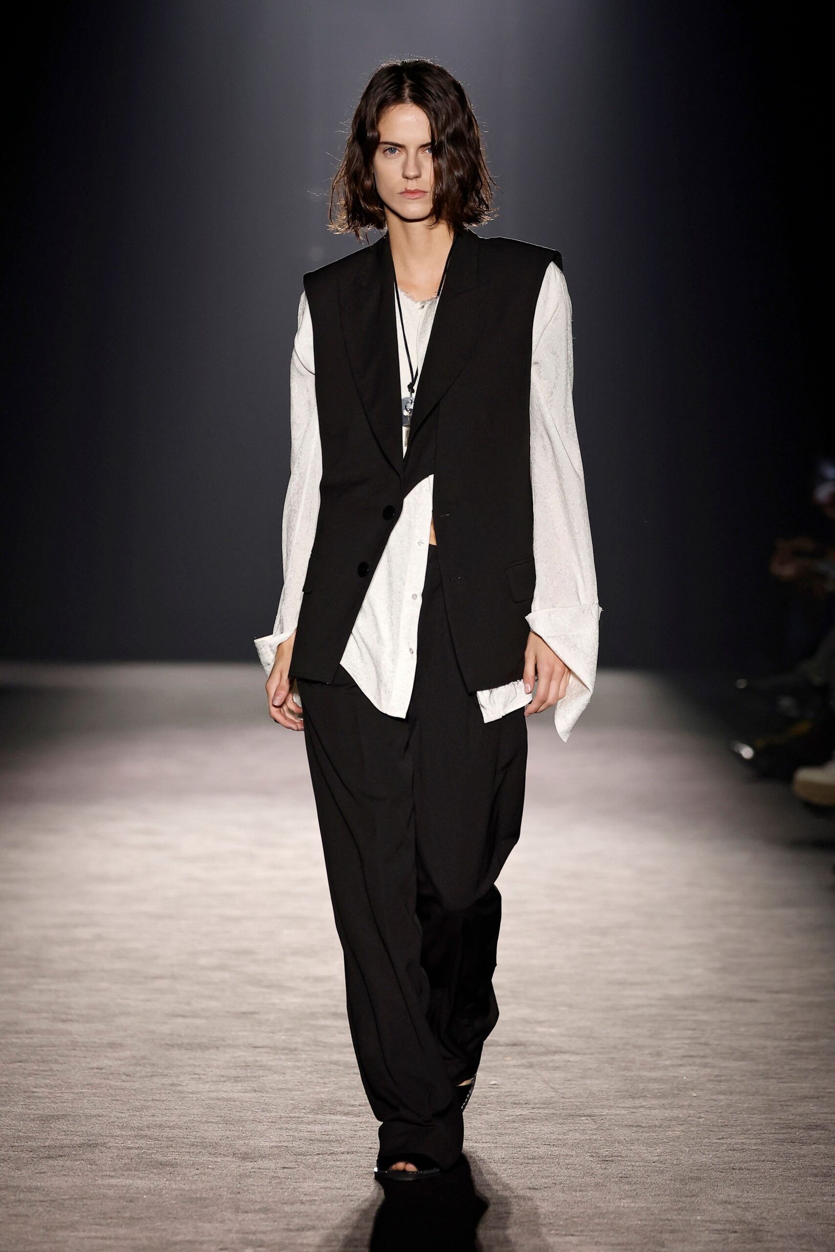 black blazer white shirt relaxed pants