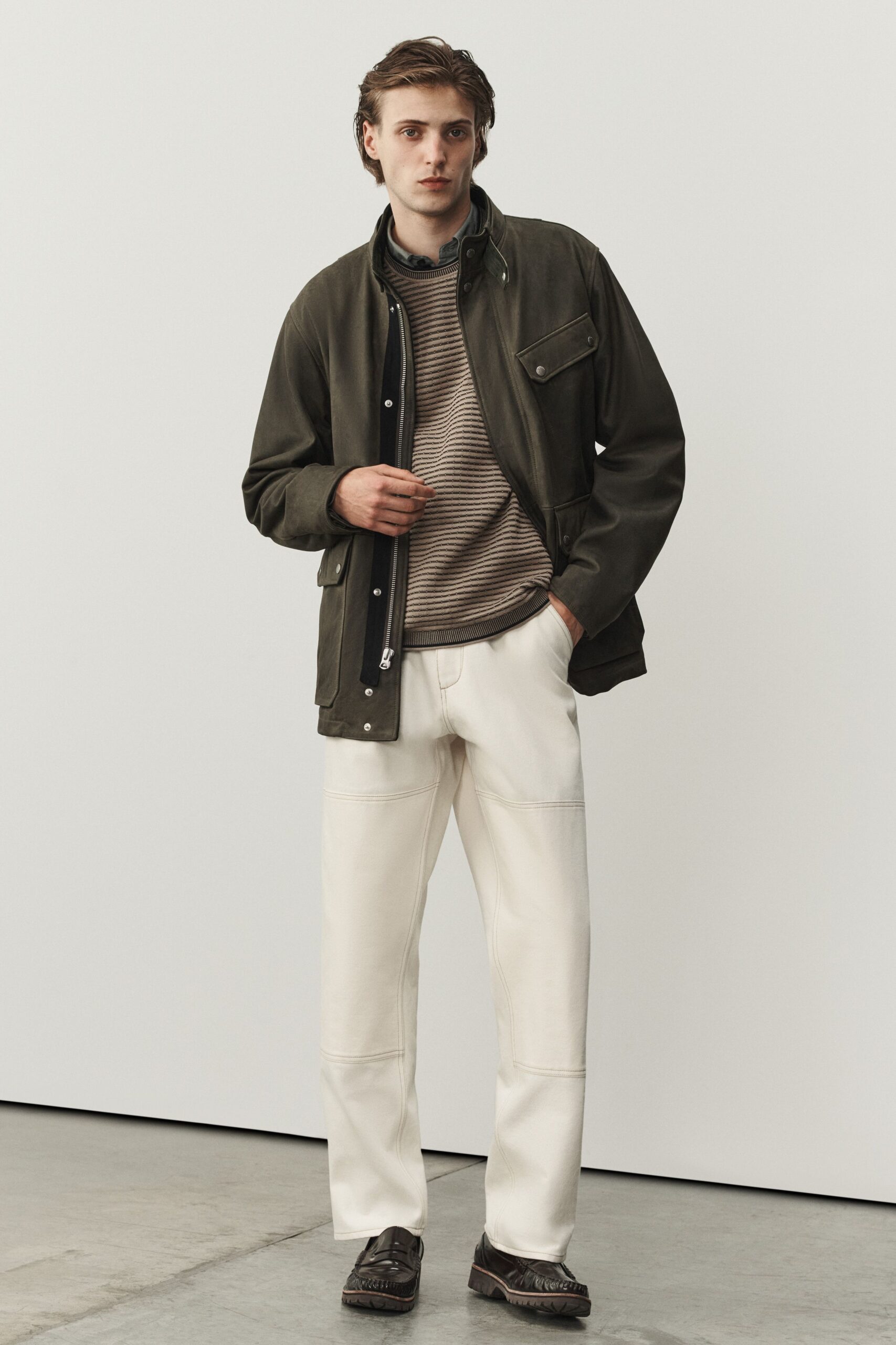 green cotton long-sleeve collared relaxed buttoned jacket