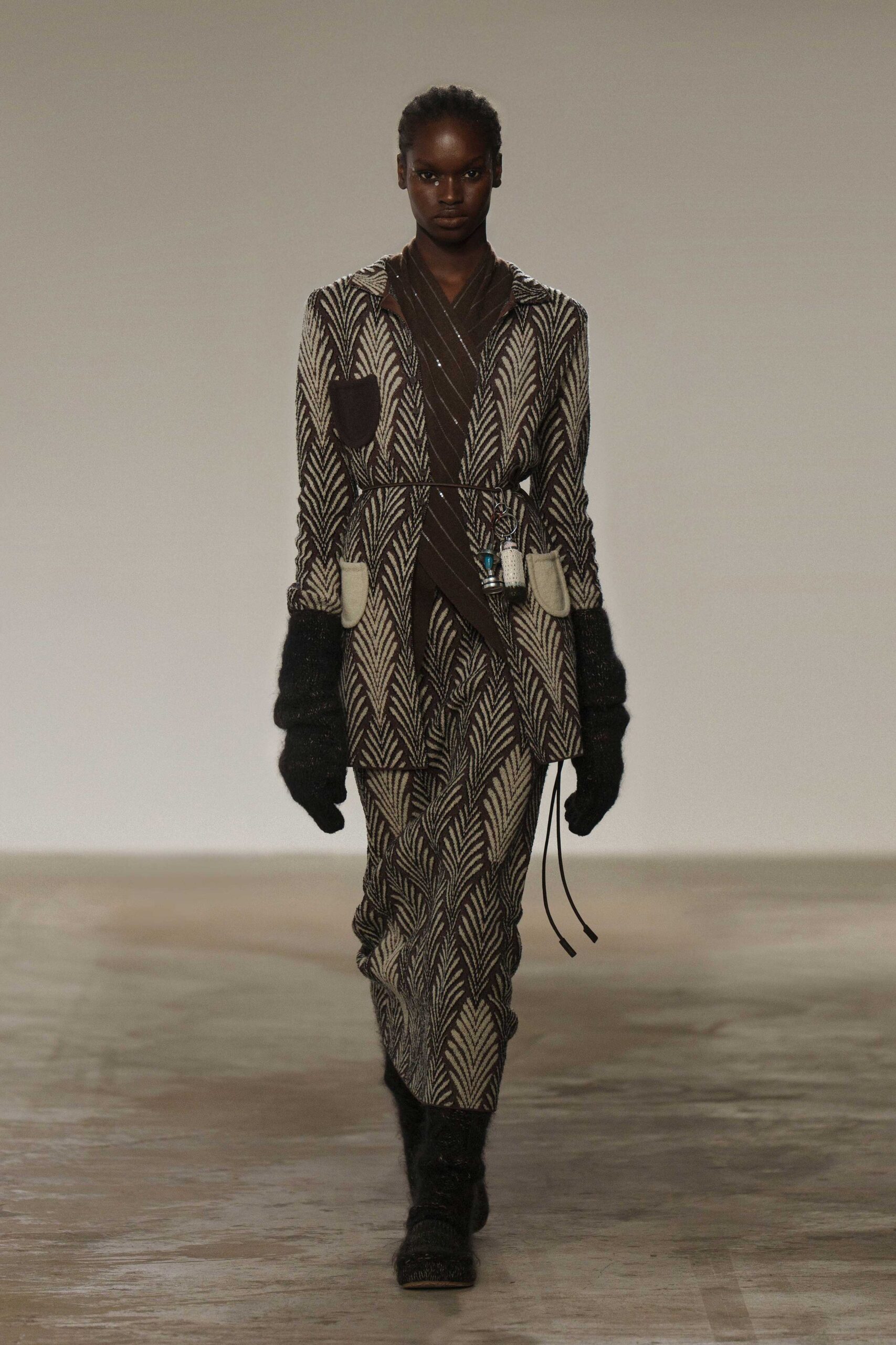 brown wool long-sleeve v-neck fitted printed maxi dress