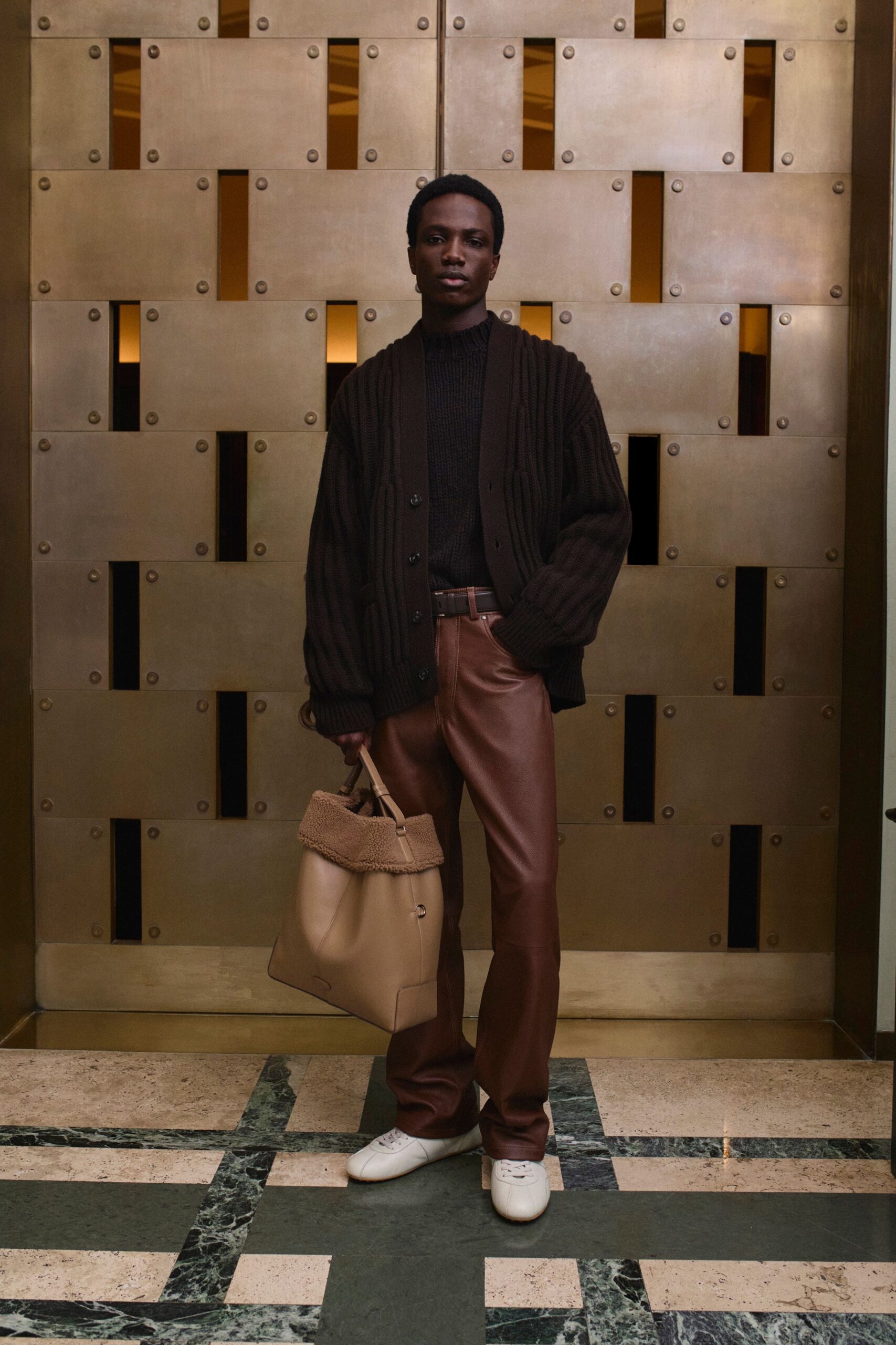 brown wool long-sleeve collared relaxed ribbed cardigan